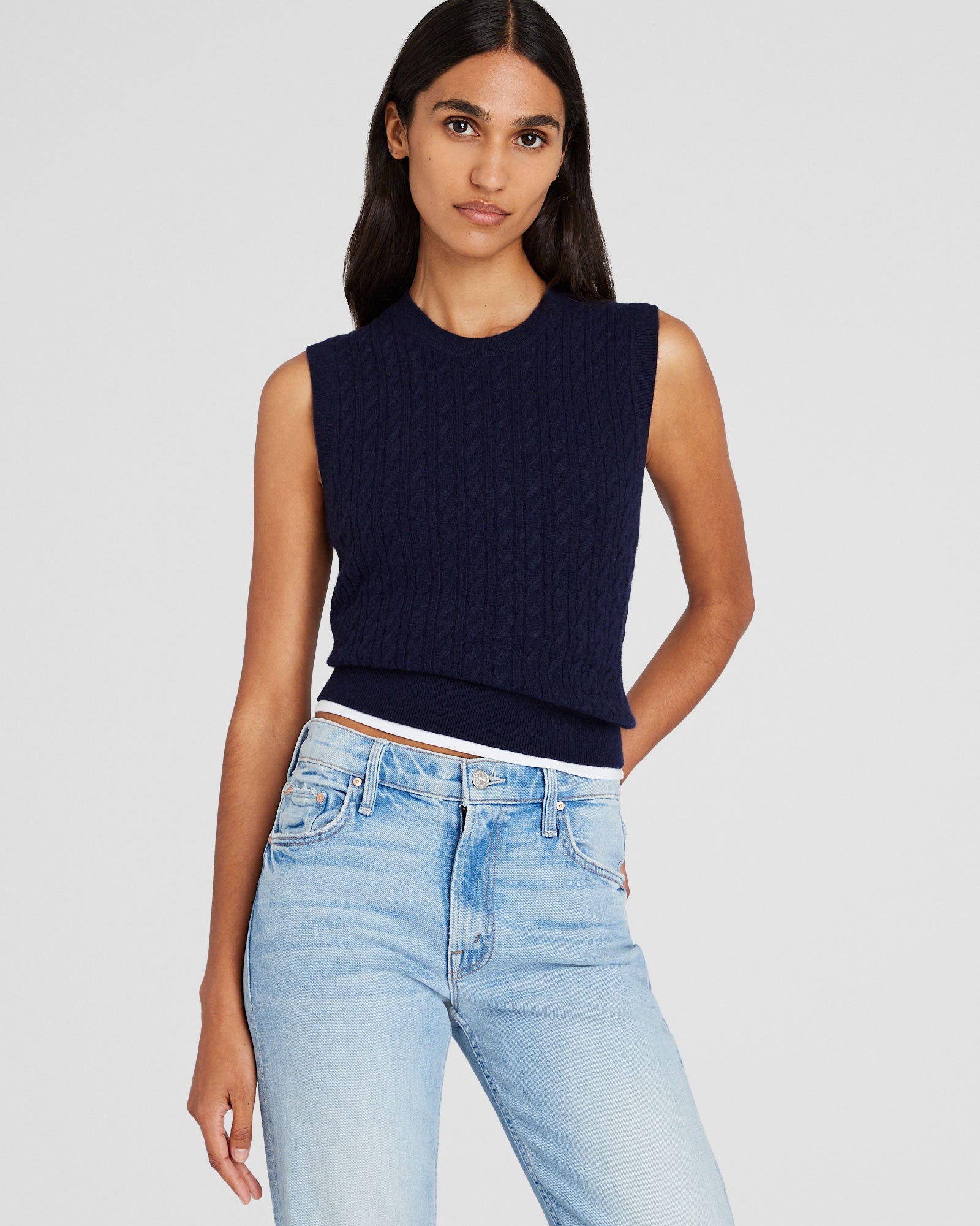 CLUB MONACO - Haut sans manches en cachemire à mini torsades - Marine