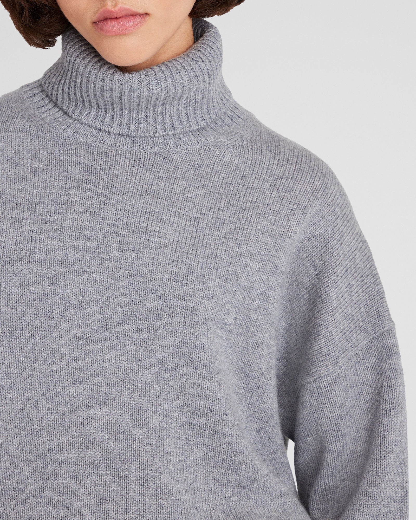 CLUB MONACO - Cashmere Turtleneck Pullover Sweater - Medium Heather Grey