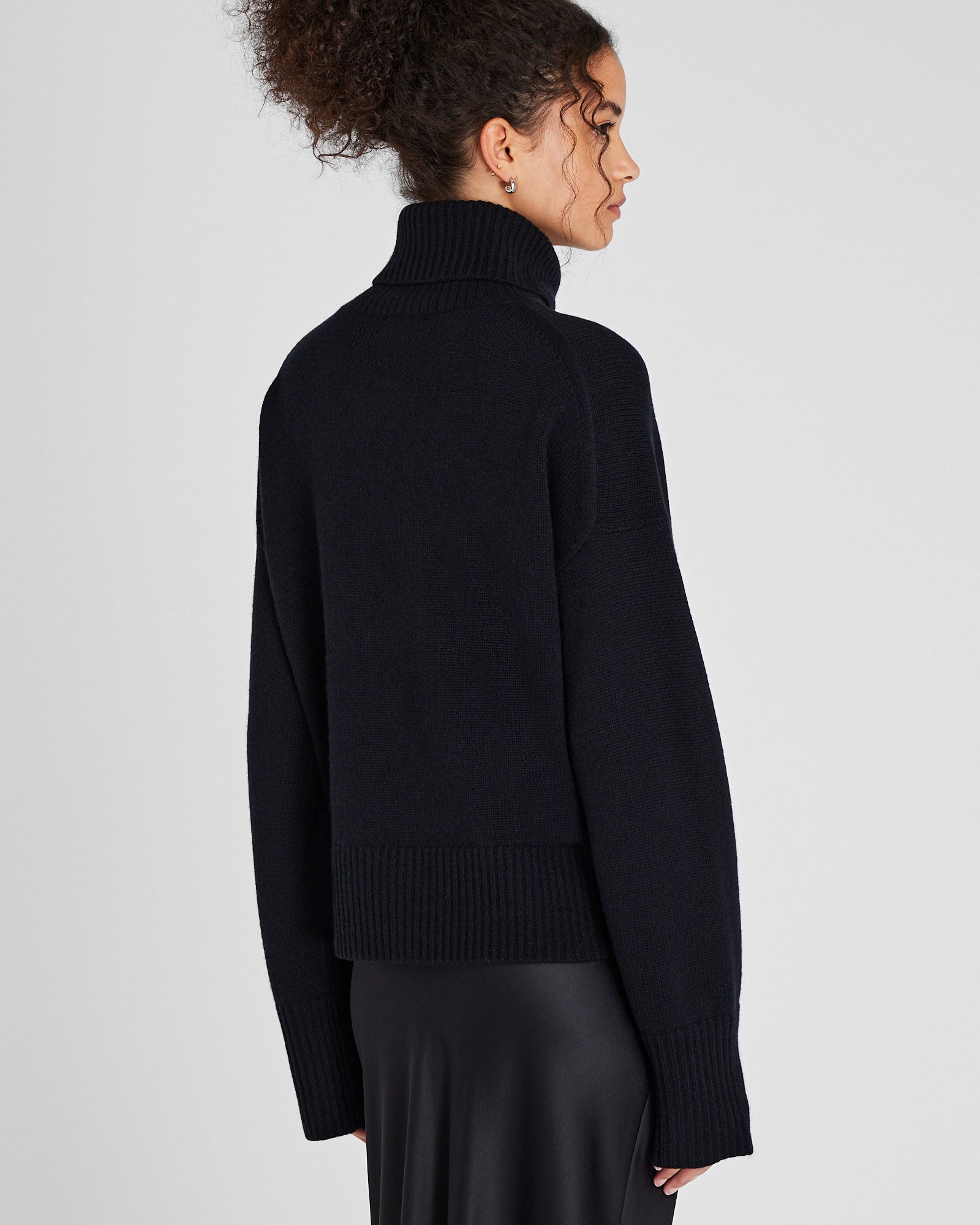 CLUB MONACO - Pull col roulé en cachemire - Noir