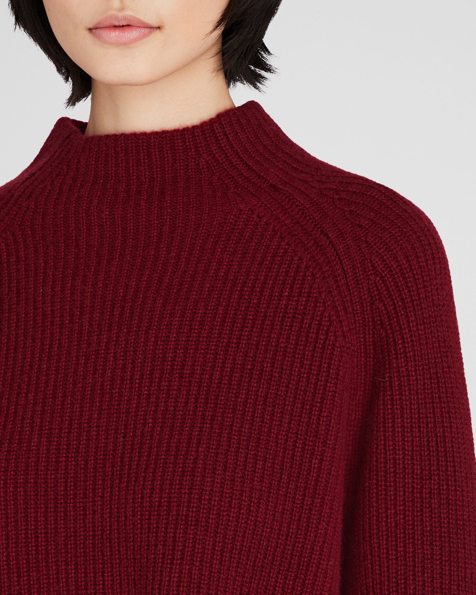 CLUB MONACO - Cashmere Cropped Mockneck Sweater - Burgundy