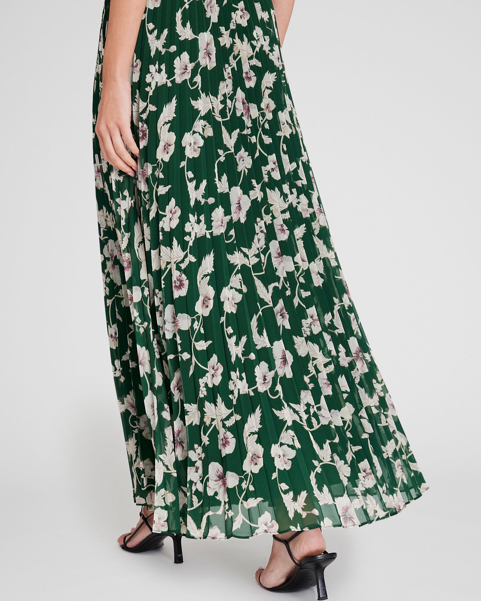CLUB MONACO - Robe maxi plissée pour occasion spéciale - Base verte