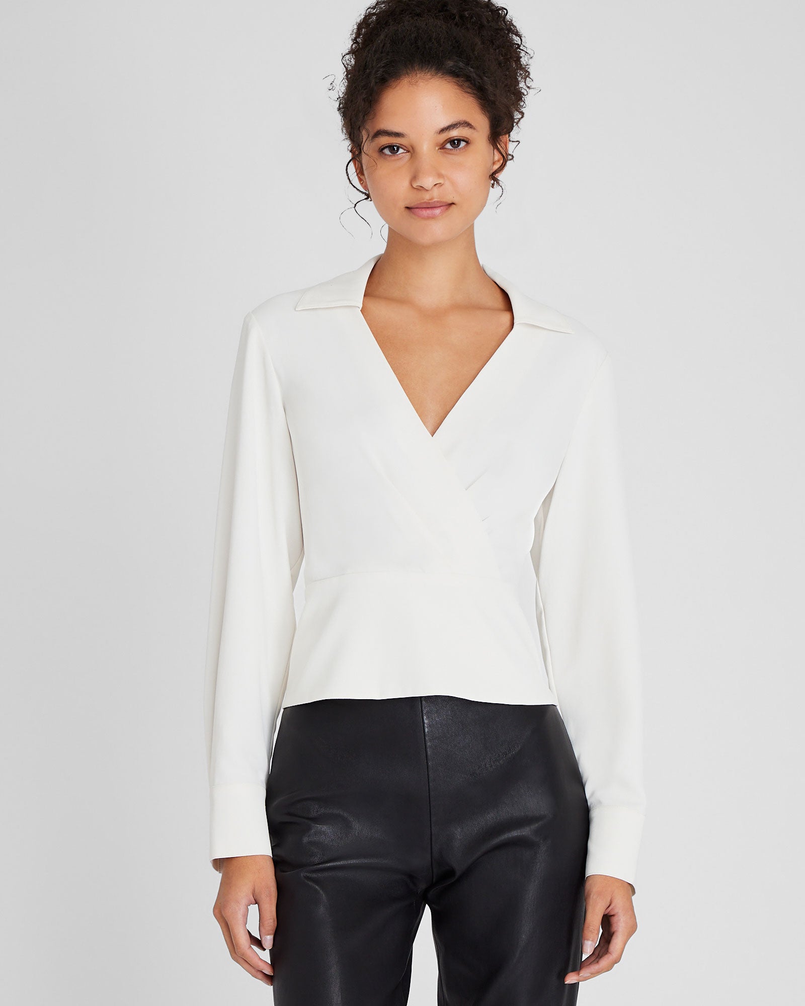 CLUB MONACO - Waisted Collared Shirt - White