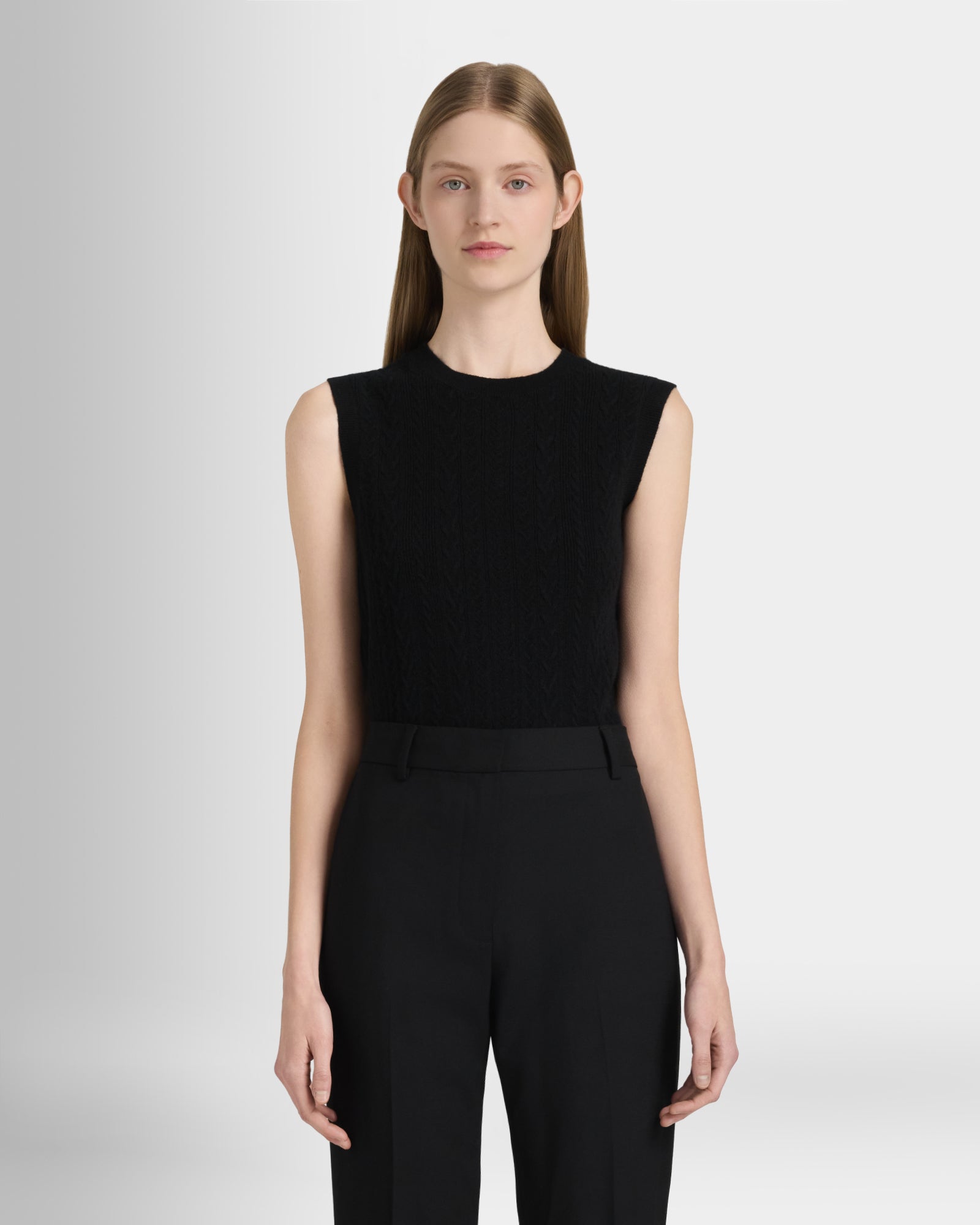 Club Monaco Corp, CA - Pantalon taille haute en crêpe fluide - Noir