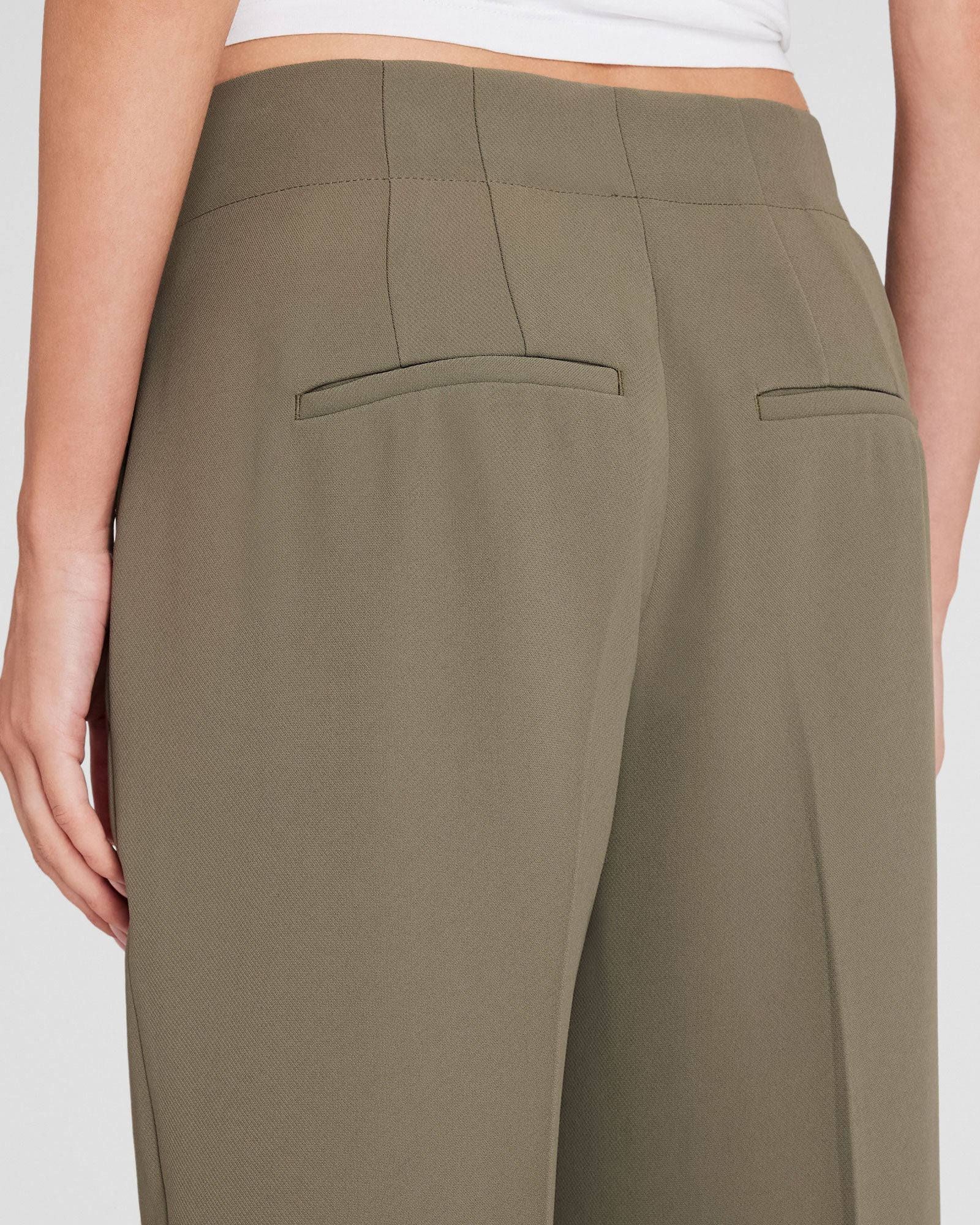 CLUB MONACO - High-Rise Fluid Crepe Trouser - Olive Pit