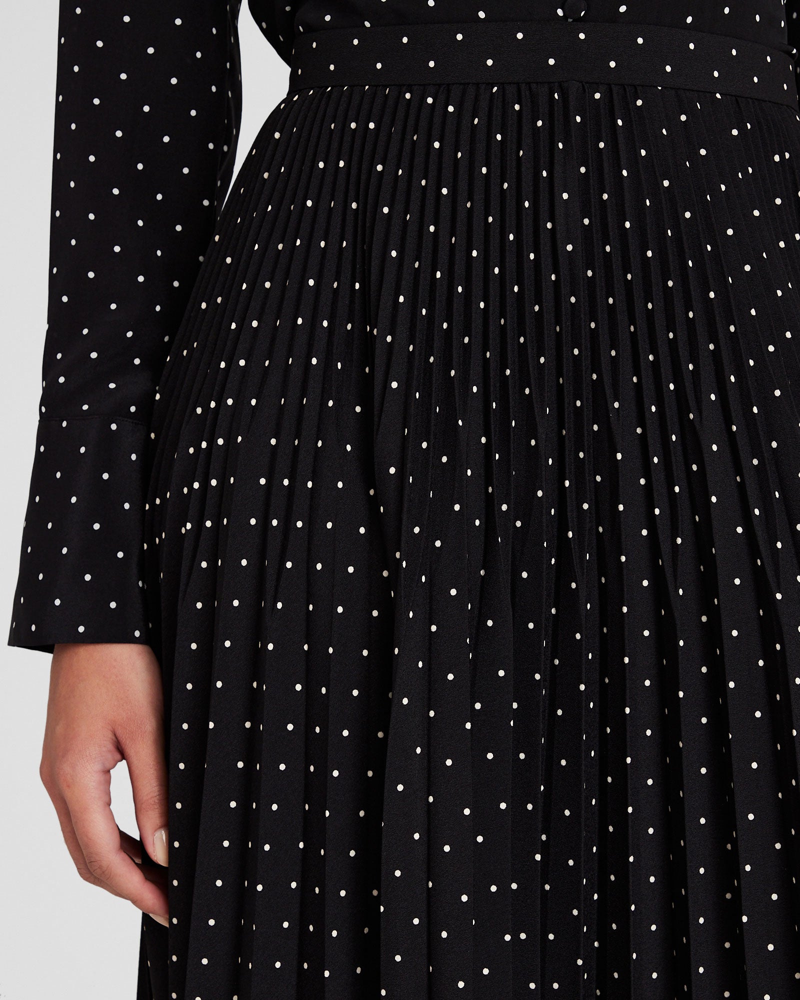 CLUB MONACO - Polka Dot Pleated Midi Skirt - Black Base