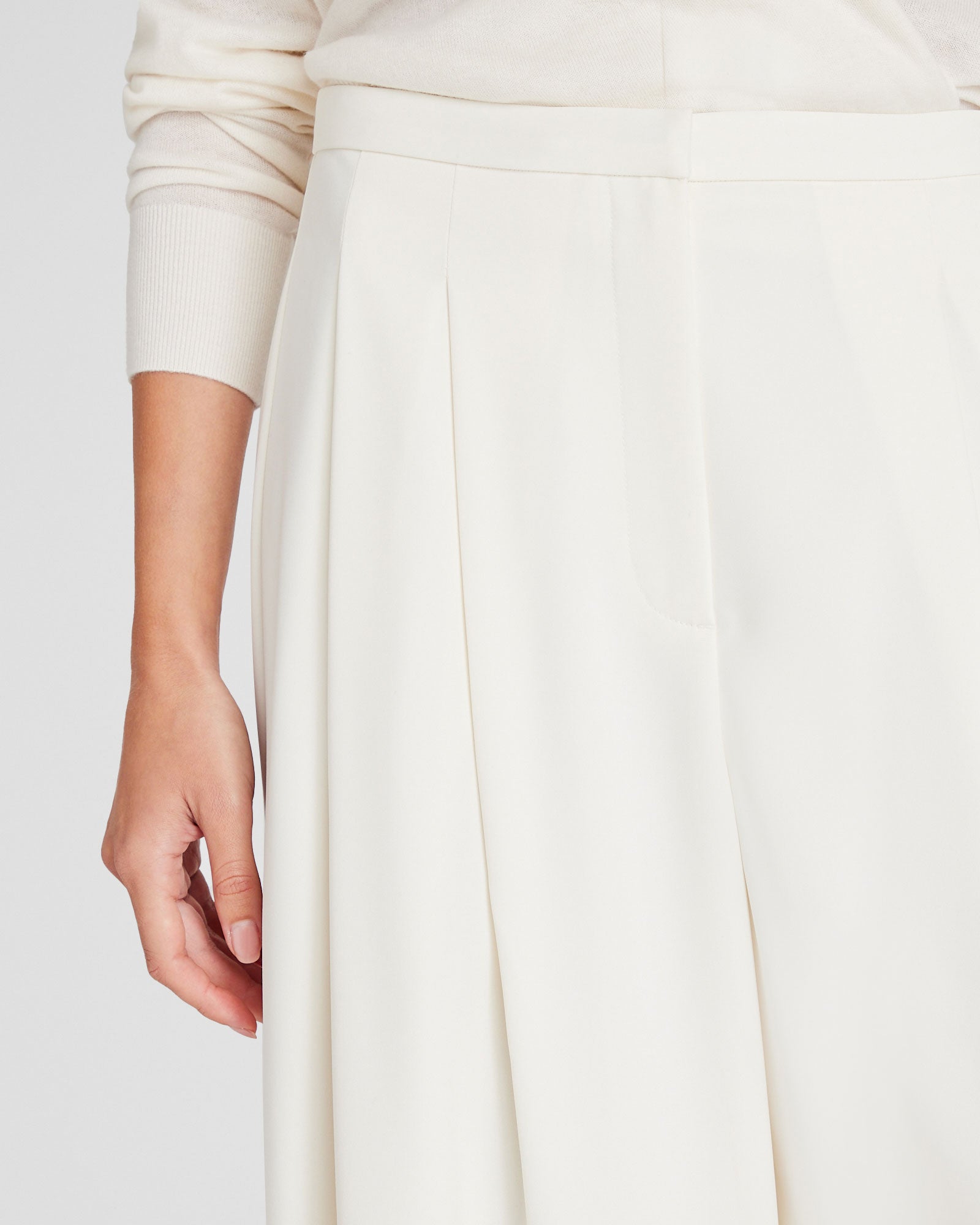 CLUB MONACO - Wide Leg Fluid Trouser - Off White