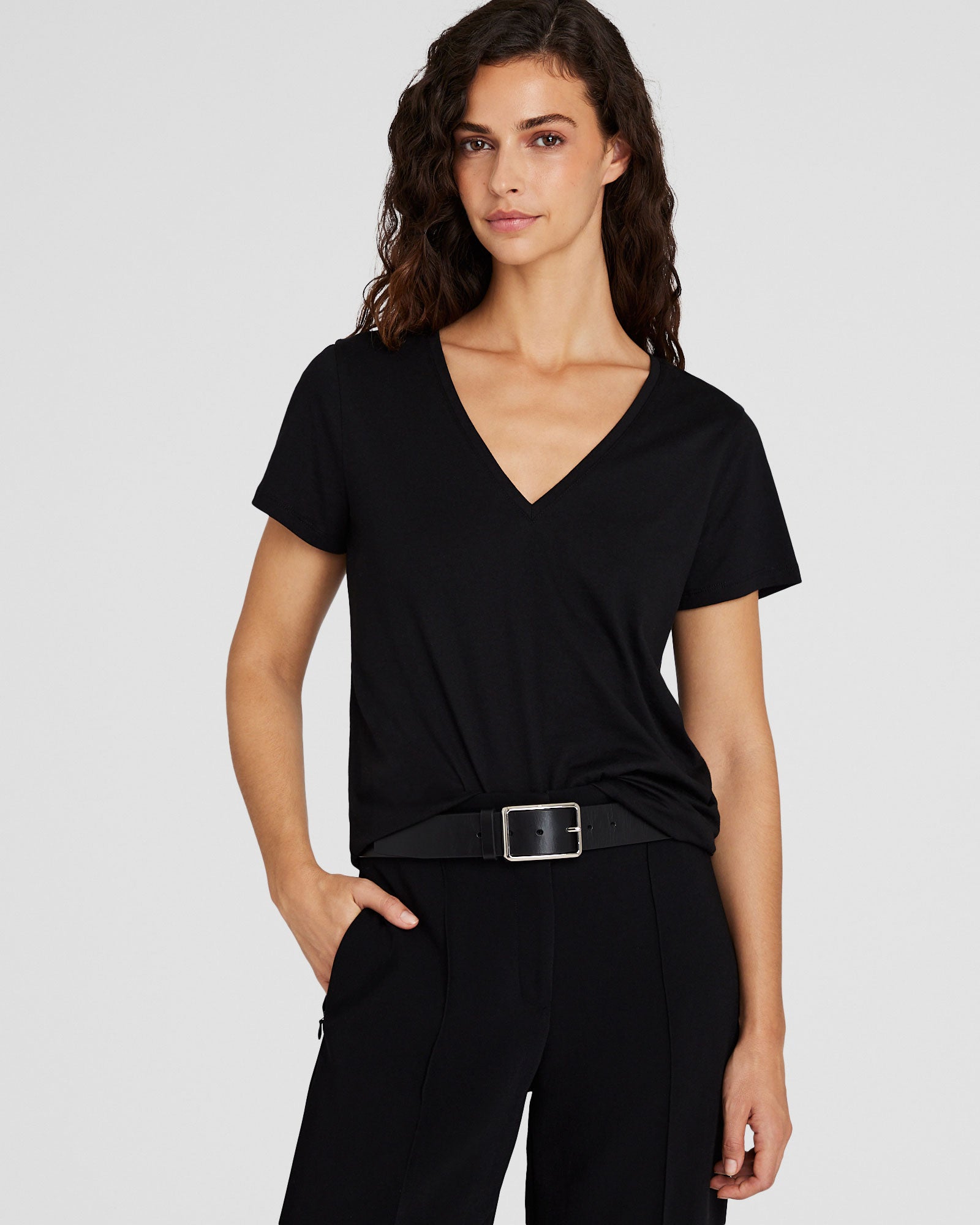 CLUB MONACO - The V-Neck T-Shirt - Black