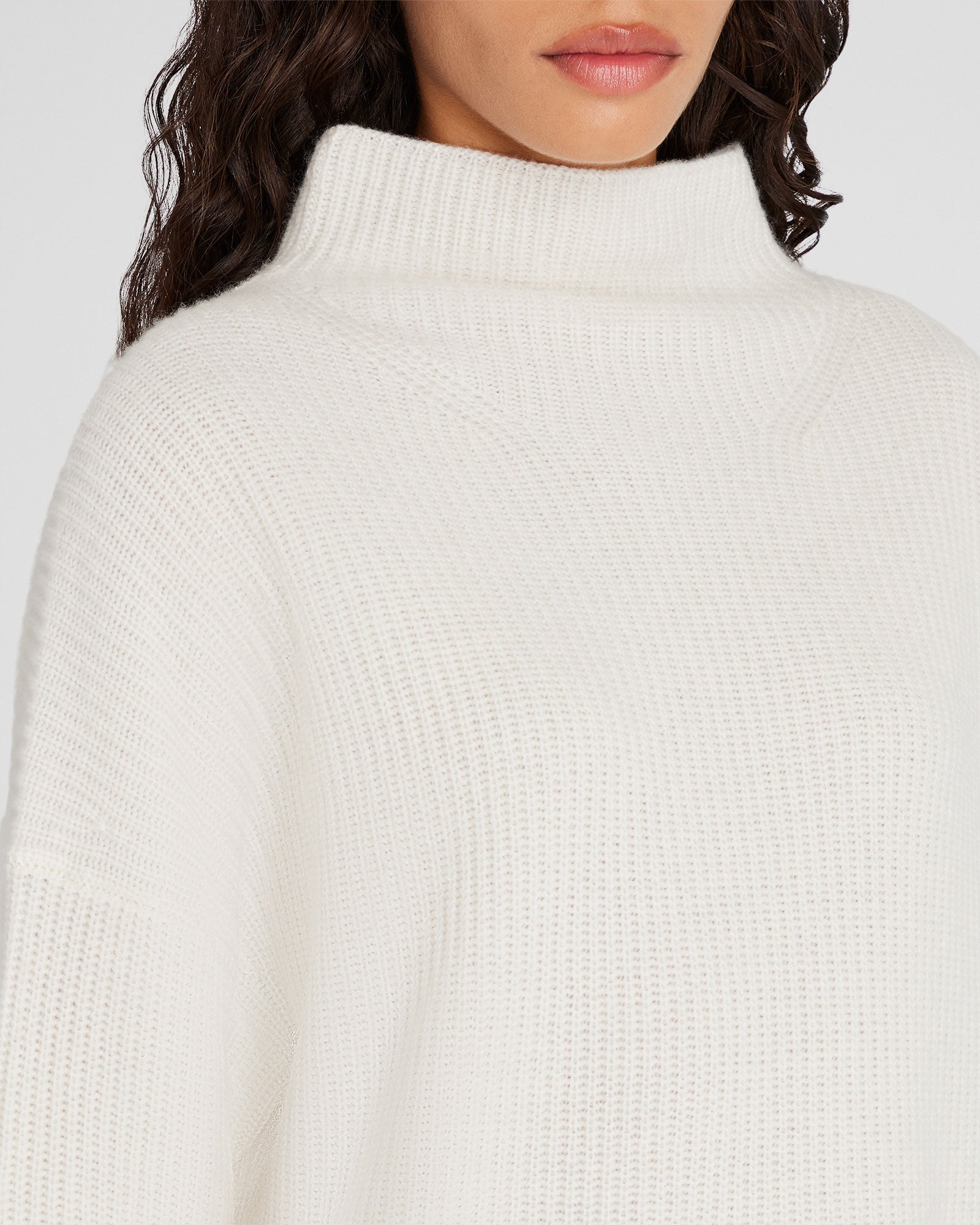 CLUB MONACO - Cashmere Mockneck Sweater - Ivory