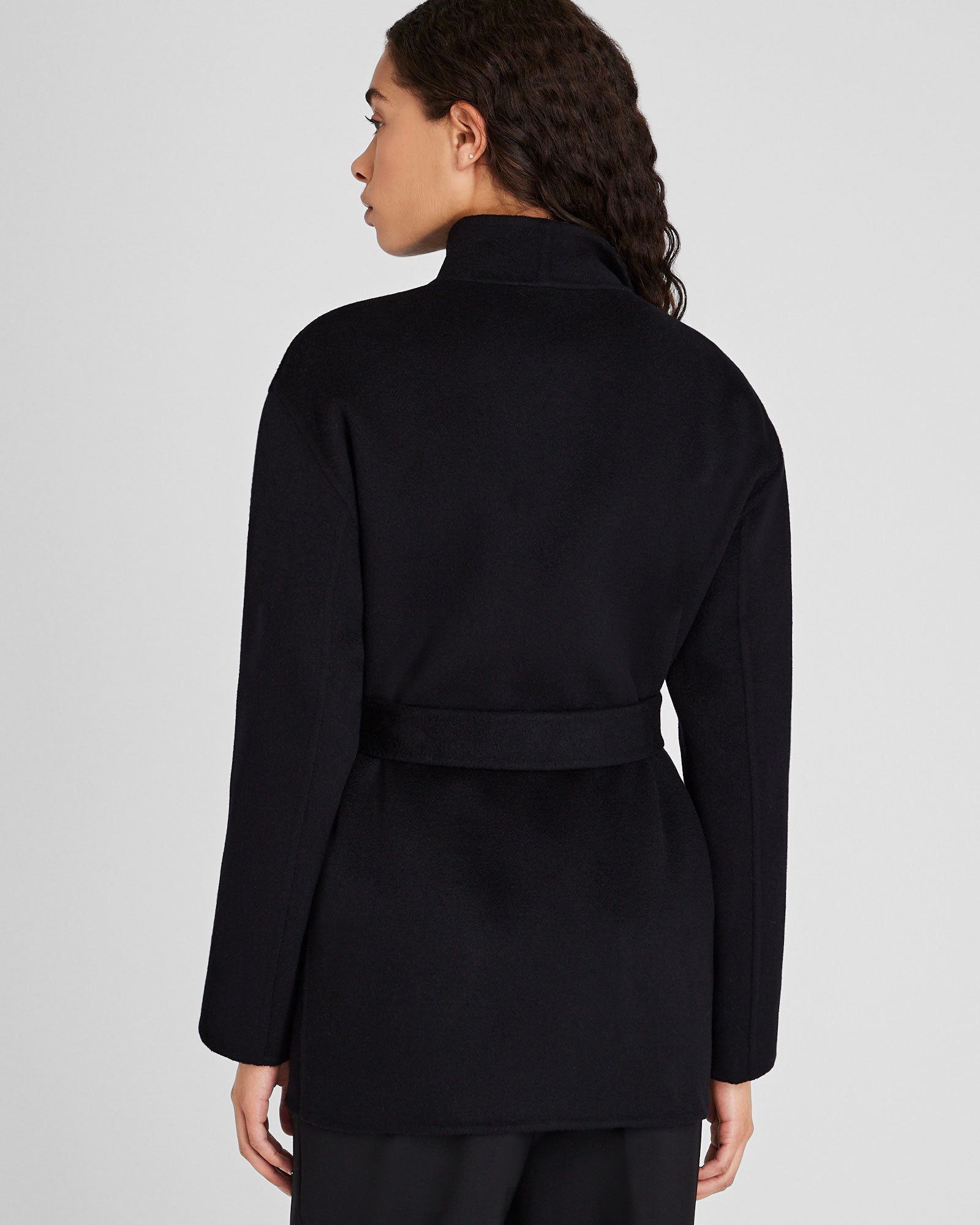 CLUB MONACO - Veste ceinturée en cachemire - Noir
