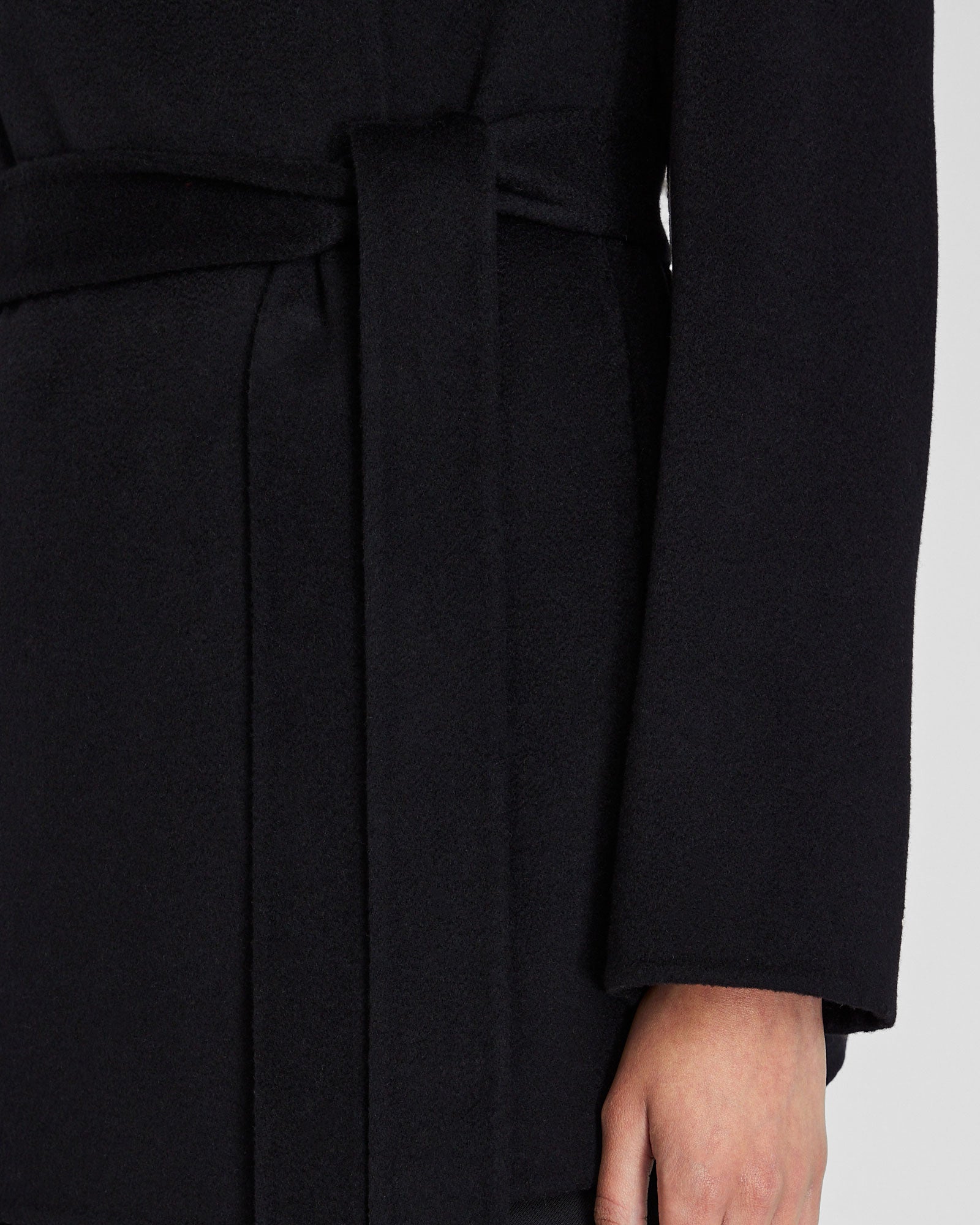 CLUB MONACO - Veste ceinturée en cachemire - Noir