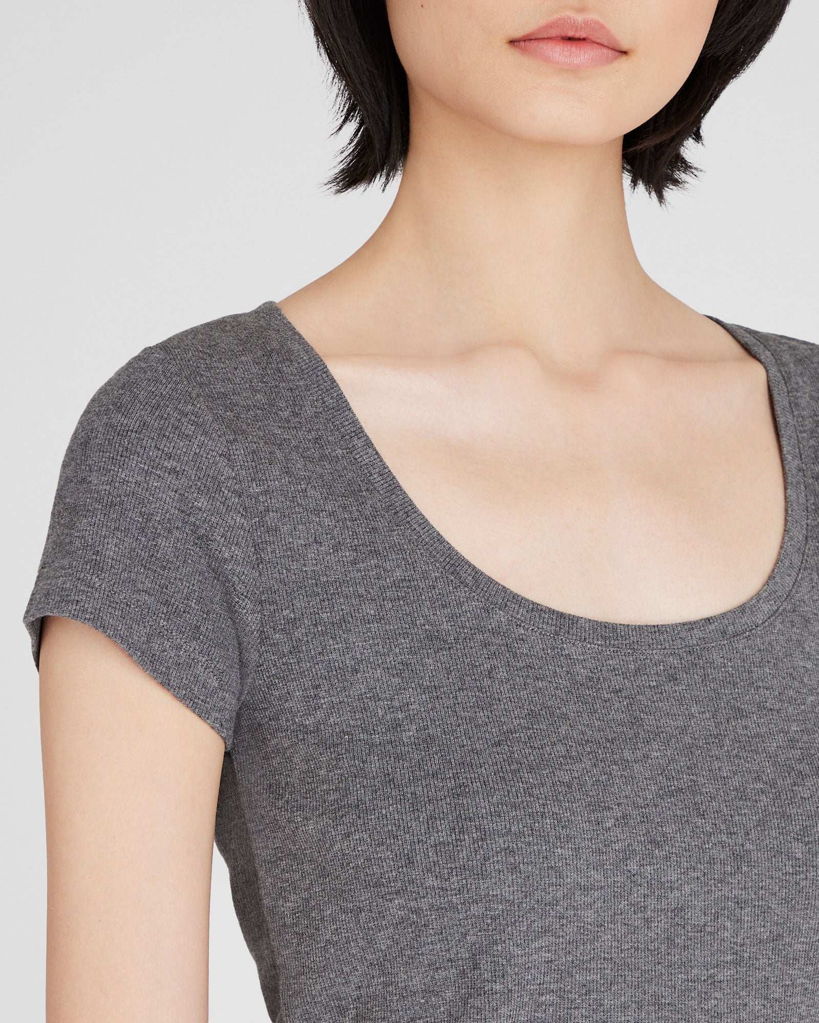 CLUB MONACO - Bowee Scoop Neck Tee - Medium Heather Grey