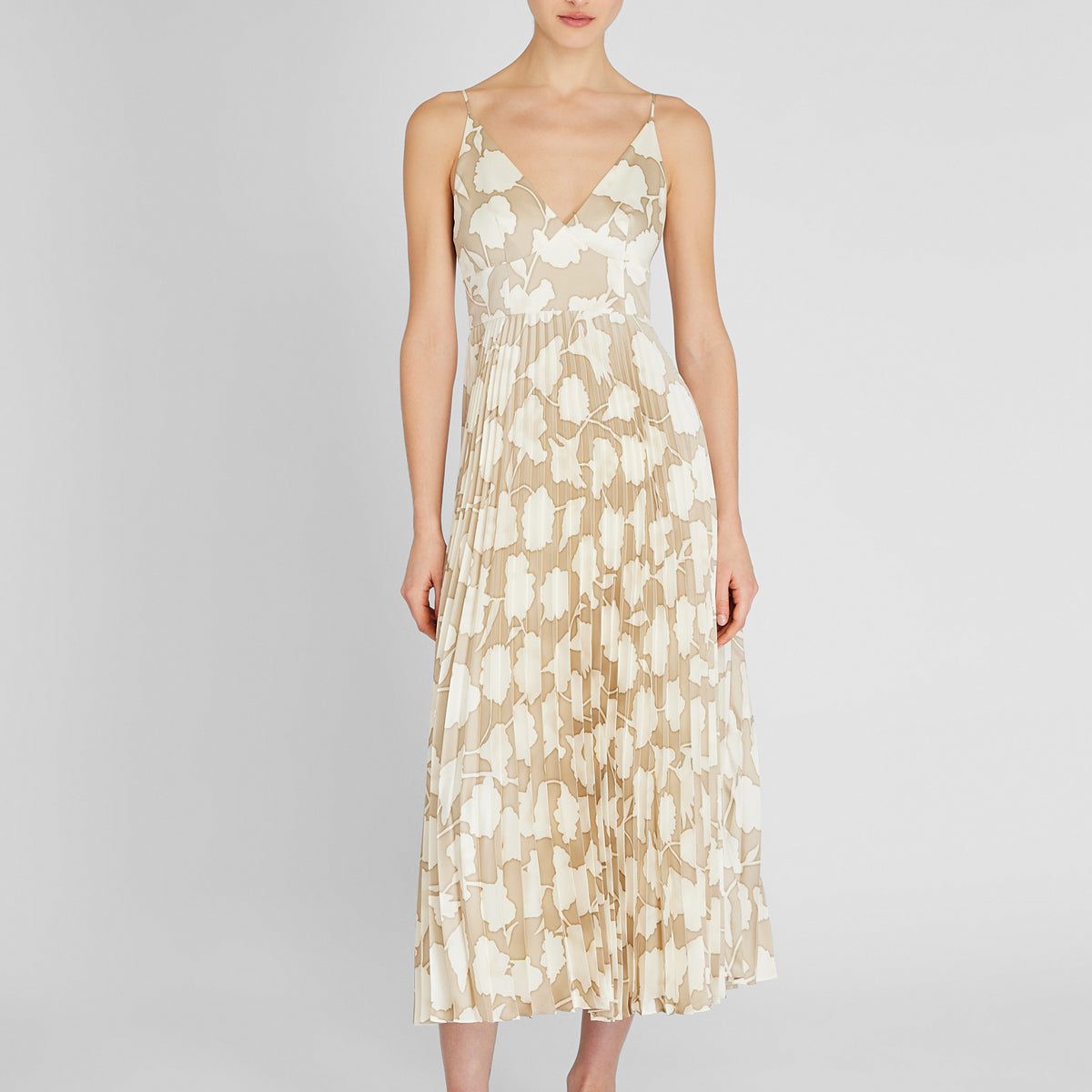 Women's Cream Base V-Neck Pleated Maxi Dress