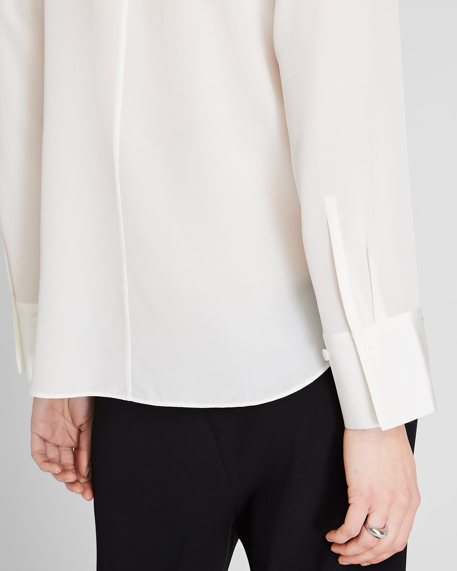 CLUB MONACO - Chemisier en soie à col - Blanc Cassé