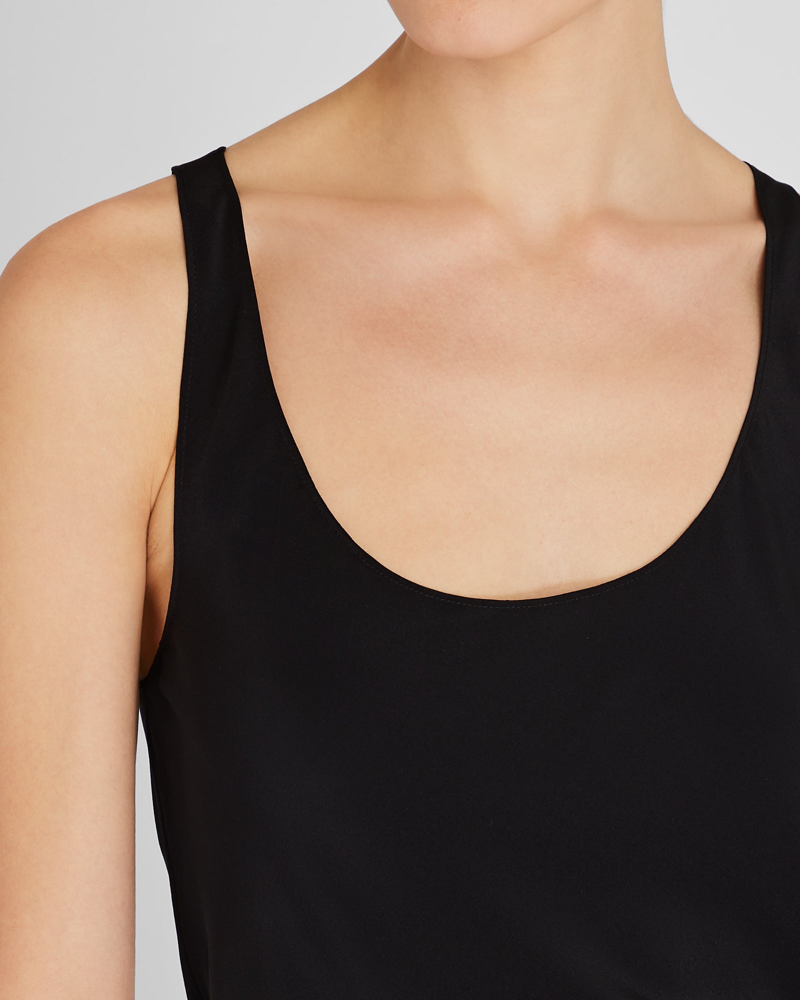 CLUB MONACO - Silk Racerback Cami - Noir