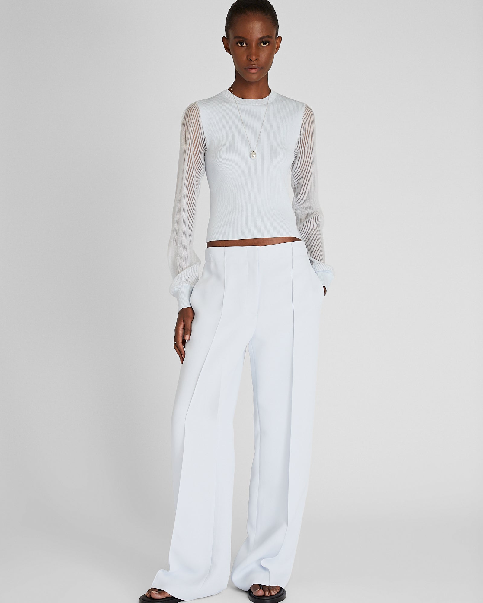 CLUB MONACO - Pull ras du cou à manches transparentes - Lumière du ciel