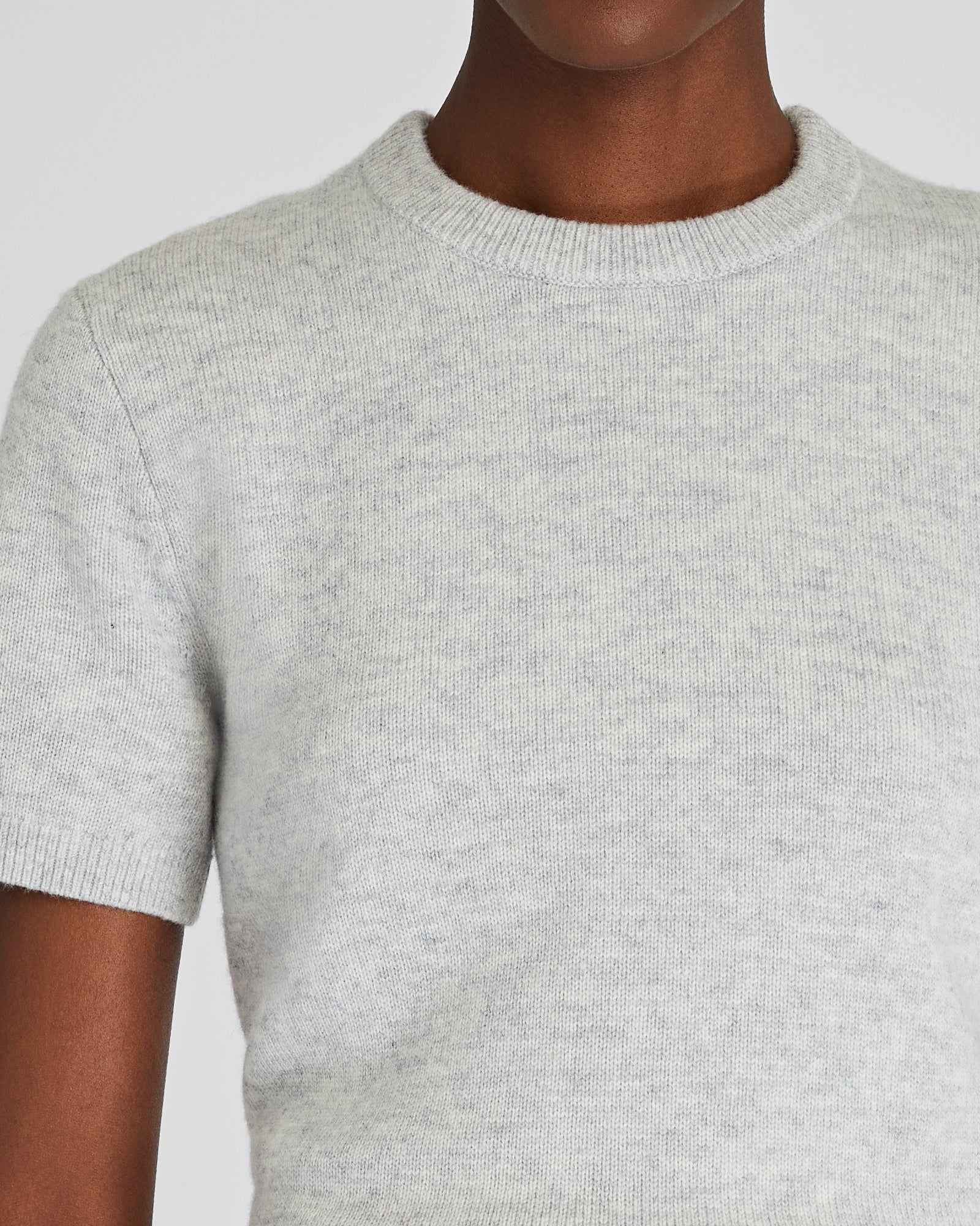 CLUB MONACO - Cashmere Blend Shrunken Crew Neck Sweater - Light Grey