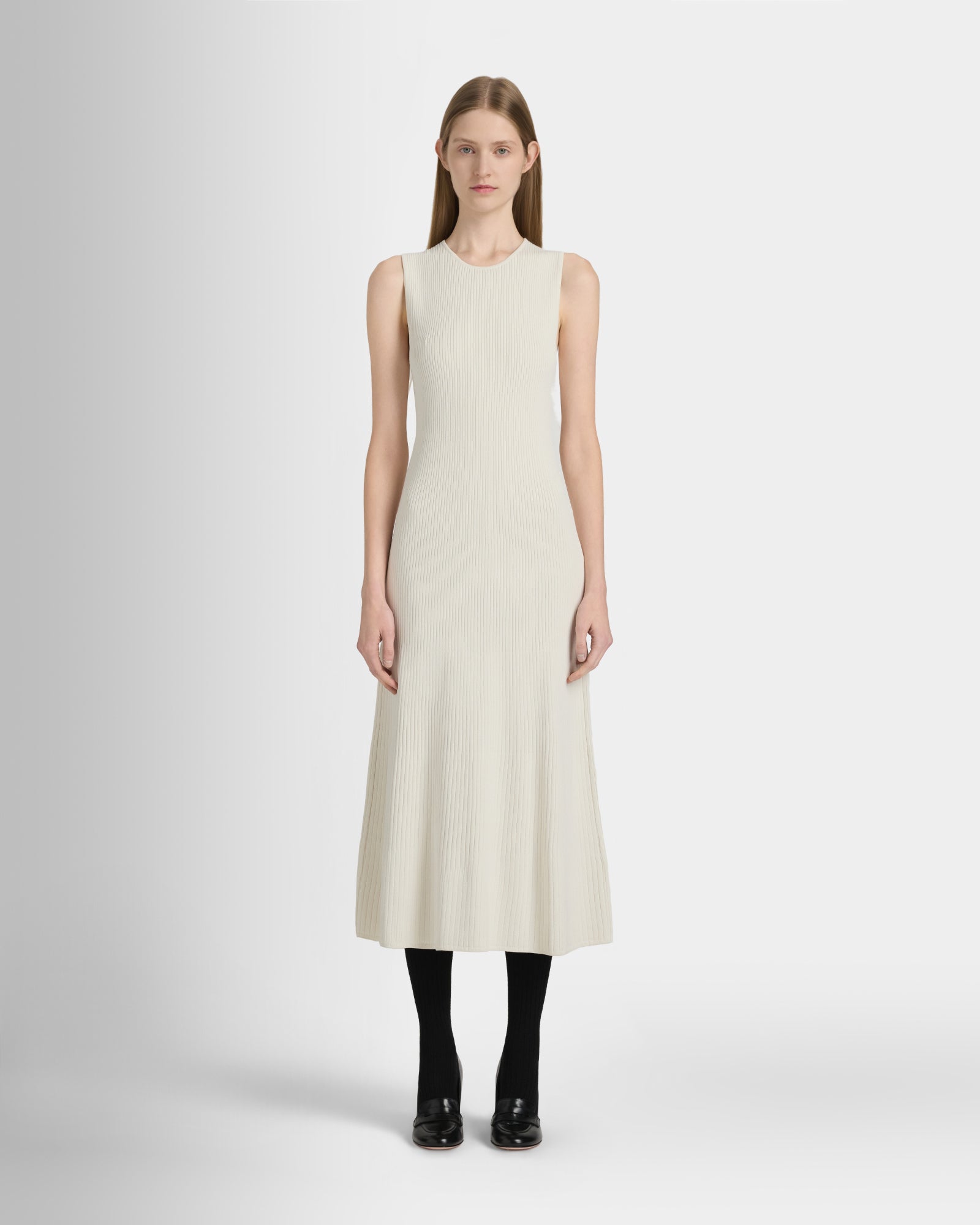 Club Monaco Corp, CA - Robe midi côtelée à col rond - Blanc Cassé