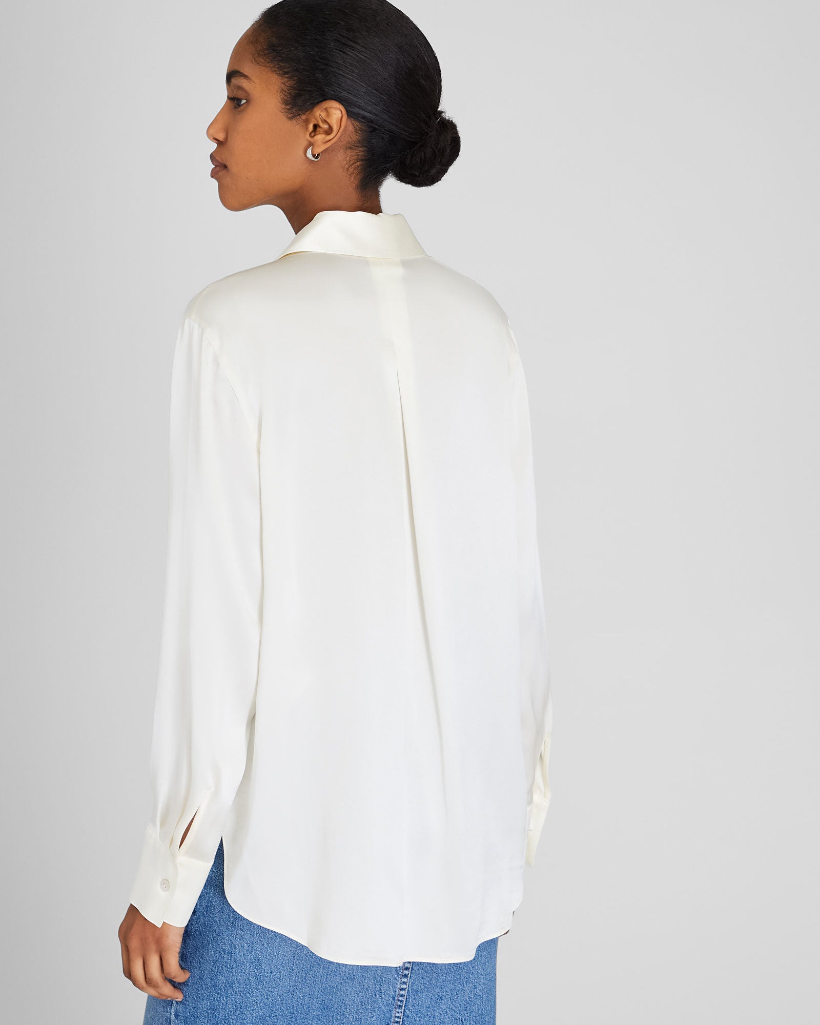 CLUB MONACO - Blouse boutonnée en soie charmeuse - Blanc Neige
