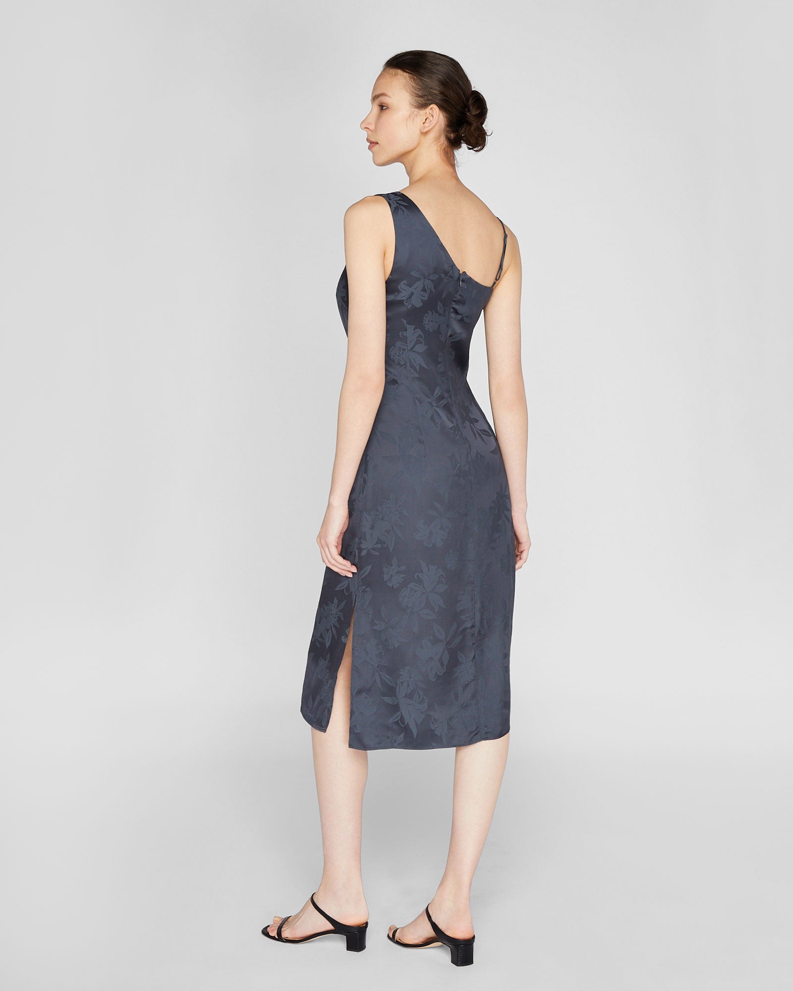 CLUB MONACO - Robe à bretelles asymétrique - Ébène