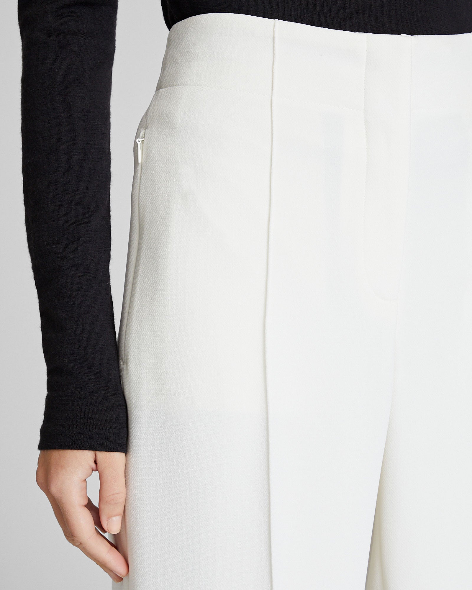 CLUB MONACO - Pantalon en crêpe fluide - Crème
