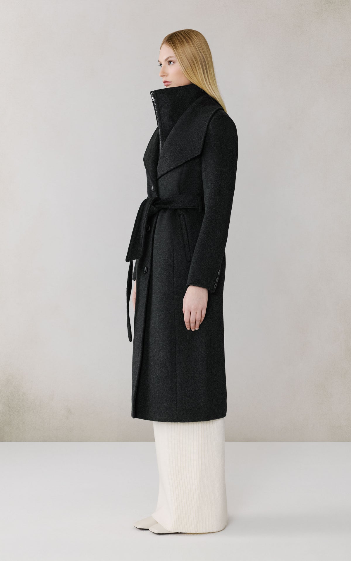Club Monaco - SOIA & KYO Ilana-N Belted Coat in Stretch Cotton in Black Heather Grey - Noir Gris Chiné