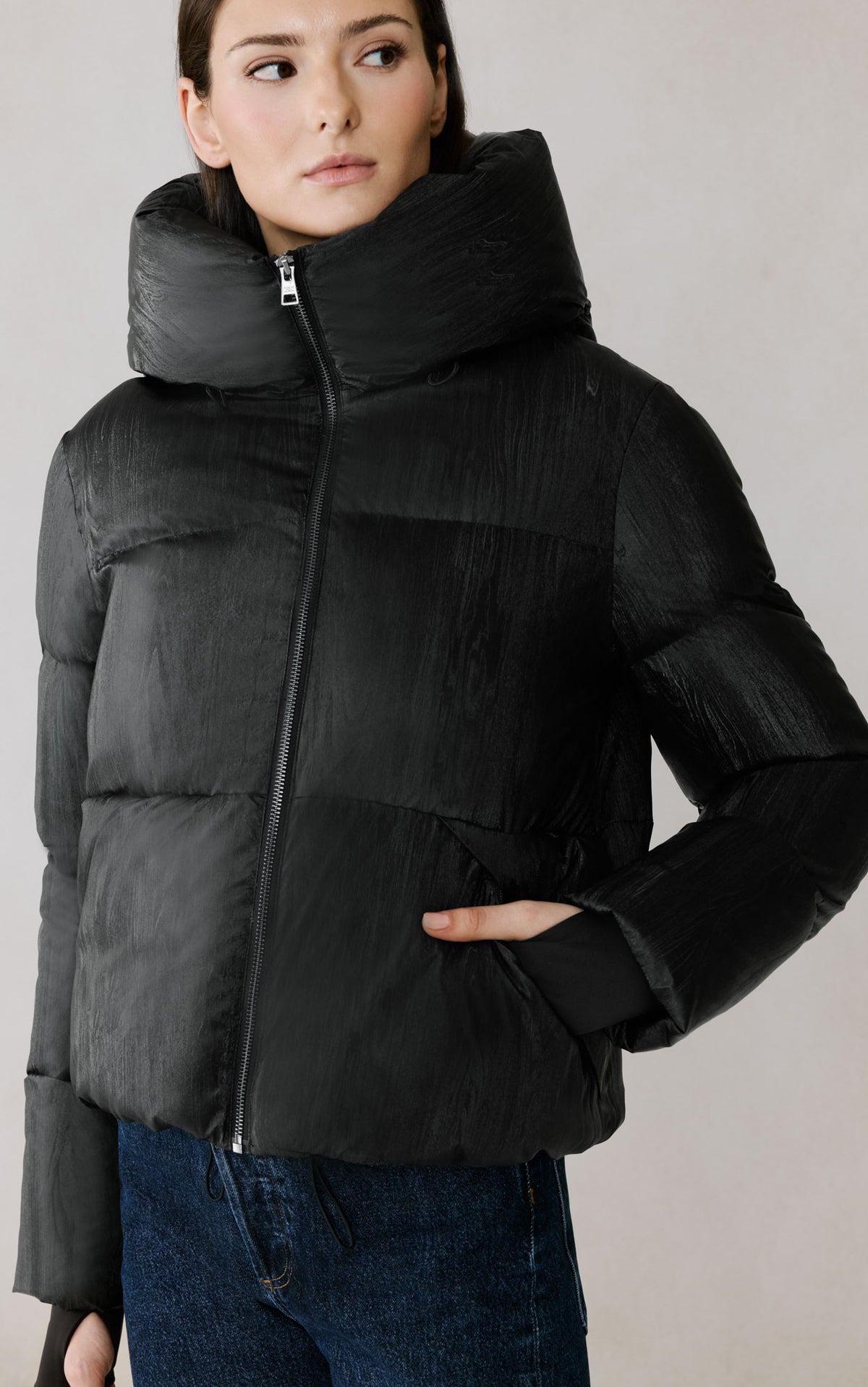 Club Monaco - SOIA & KYO Iroh MD Down Jacket in Black - Noir