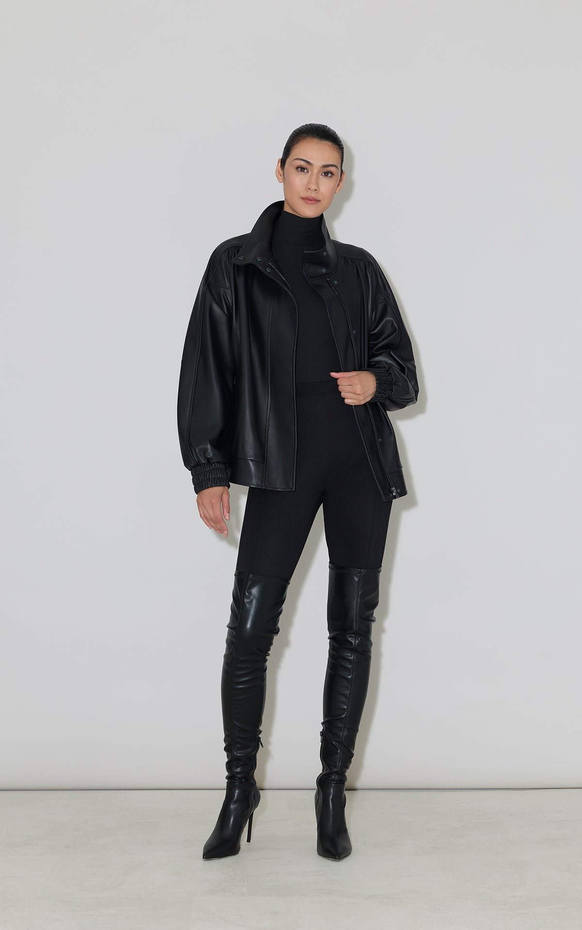 Club Monaco - SOIA & KYO Miu Oversized Leather Bomber Jacket in Black - Noir