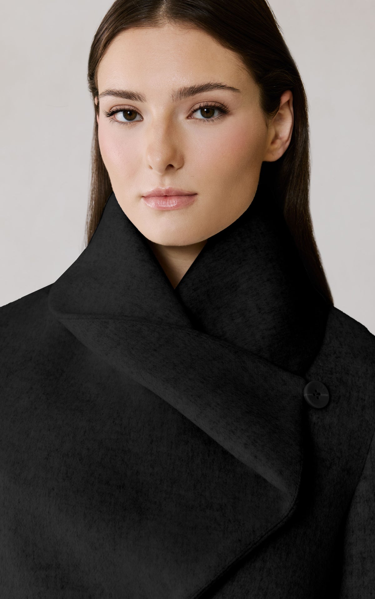 Club Monaco - SOIA & KYO Tala Double Breasted Wool Coat in Black - Noir