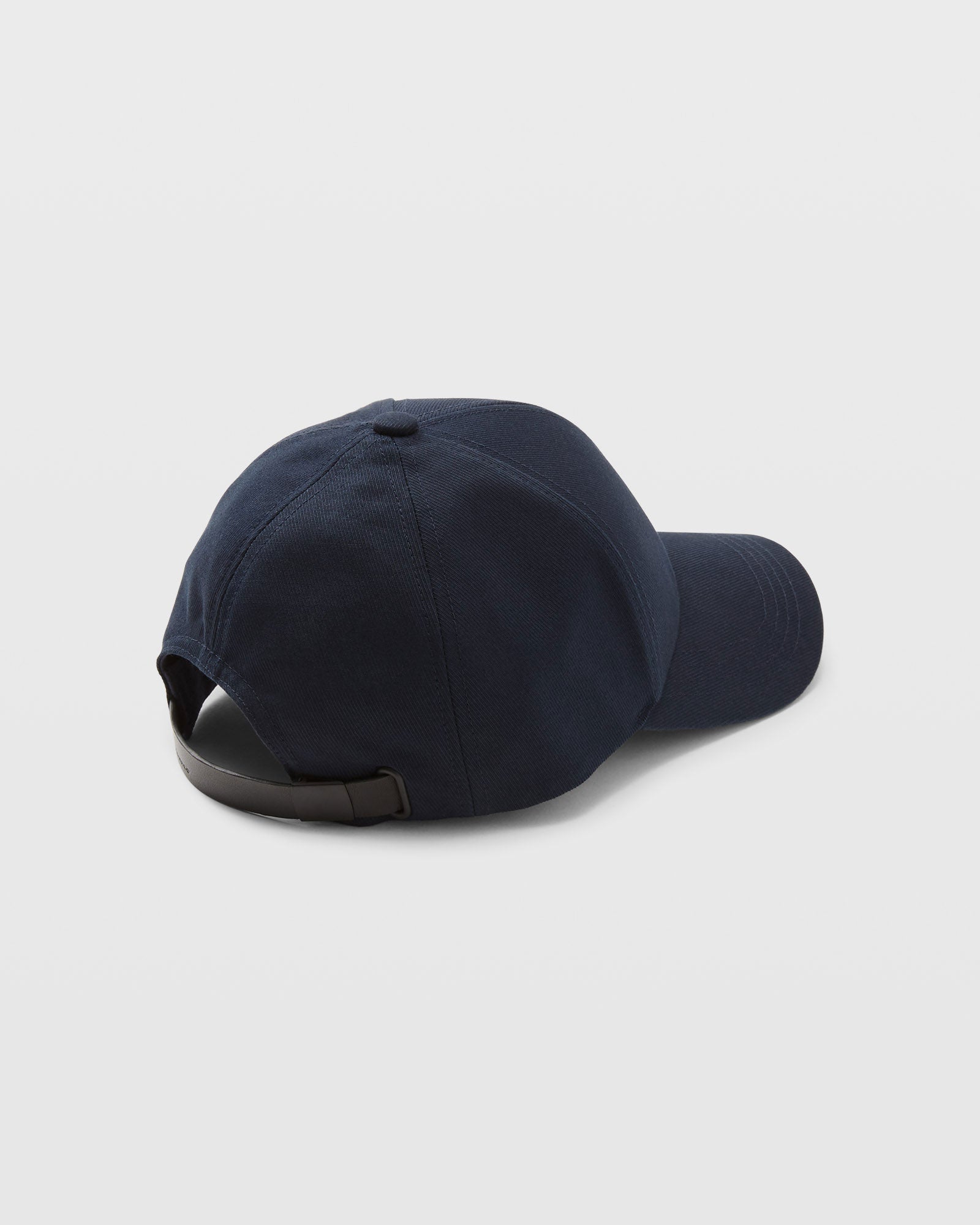 CLUB MONACO - Casquette de baseball à lanières en cuir CM - Blanc Cassé