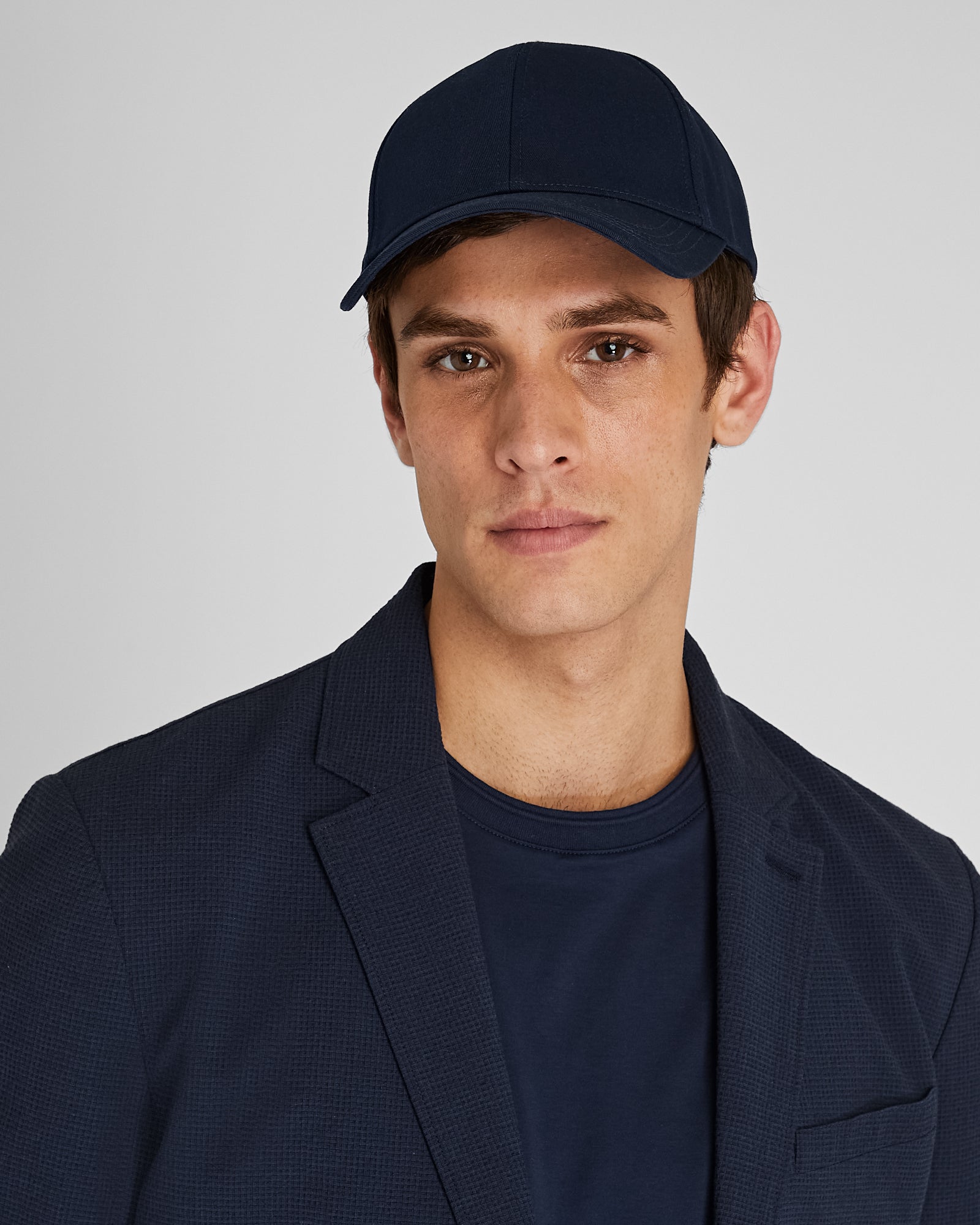 CLUB MONACO - Casquette avec courroie en cuir - Marine