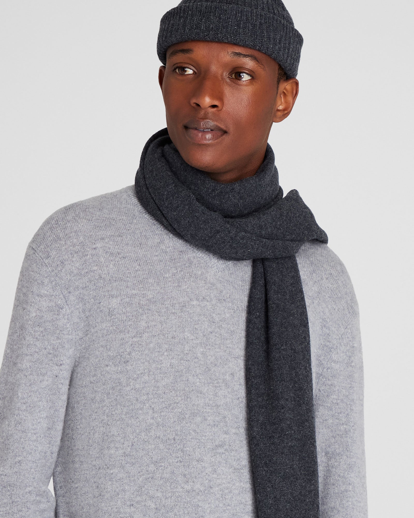CLUB MONACO - Kensington Cashmere Scarf - Charcoal