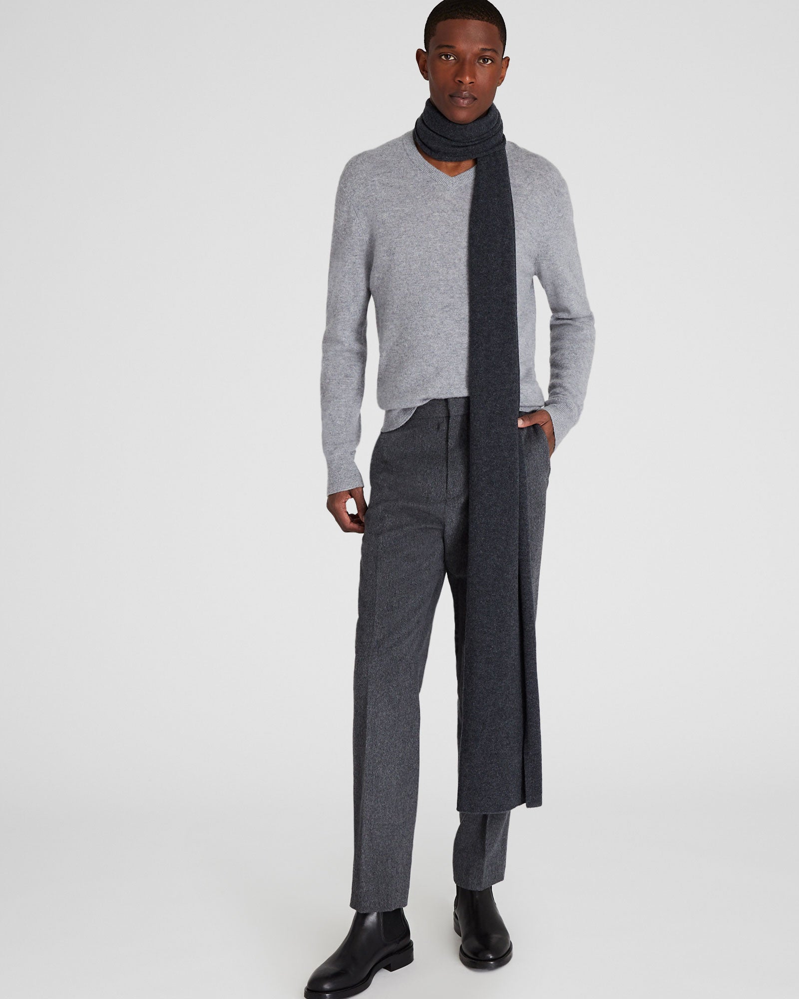 CLUB MONACO - Kensington Cashmere Scarf - Charcoal