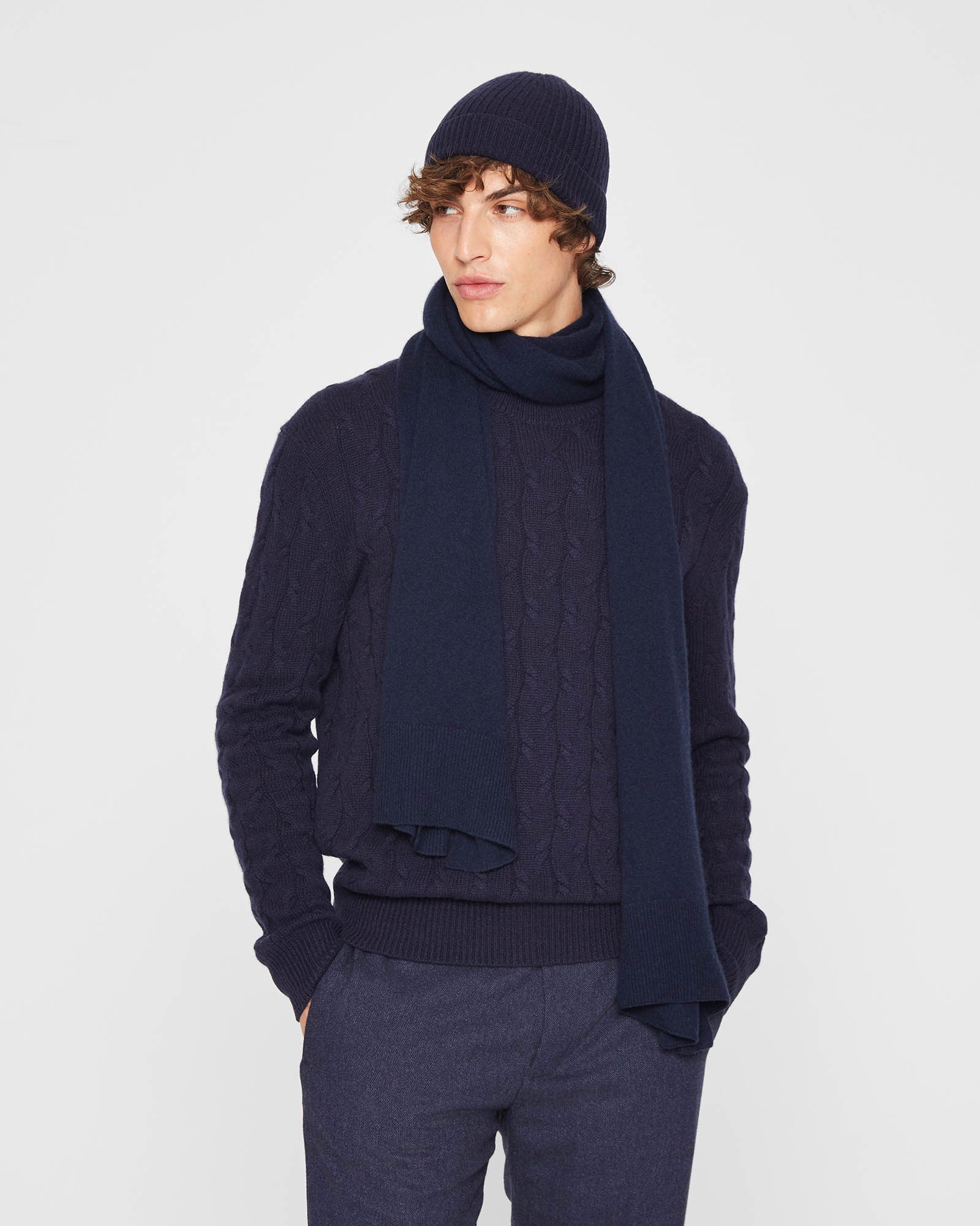 CLUB MONACO - Kensington Cashmere Scarf - Navy