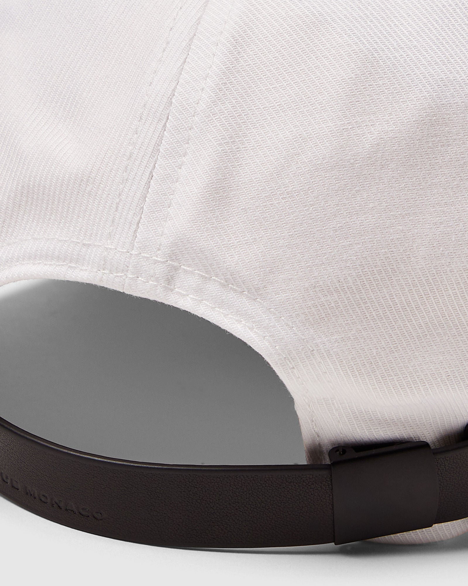 CLUB MONACO - Casquette de baseball avec écusson - Blanc