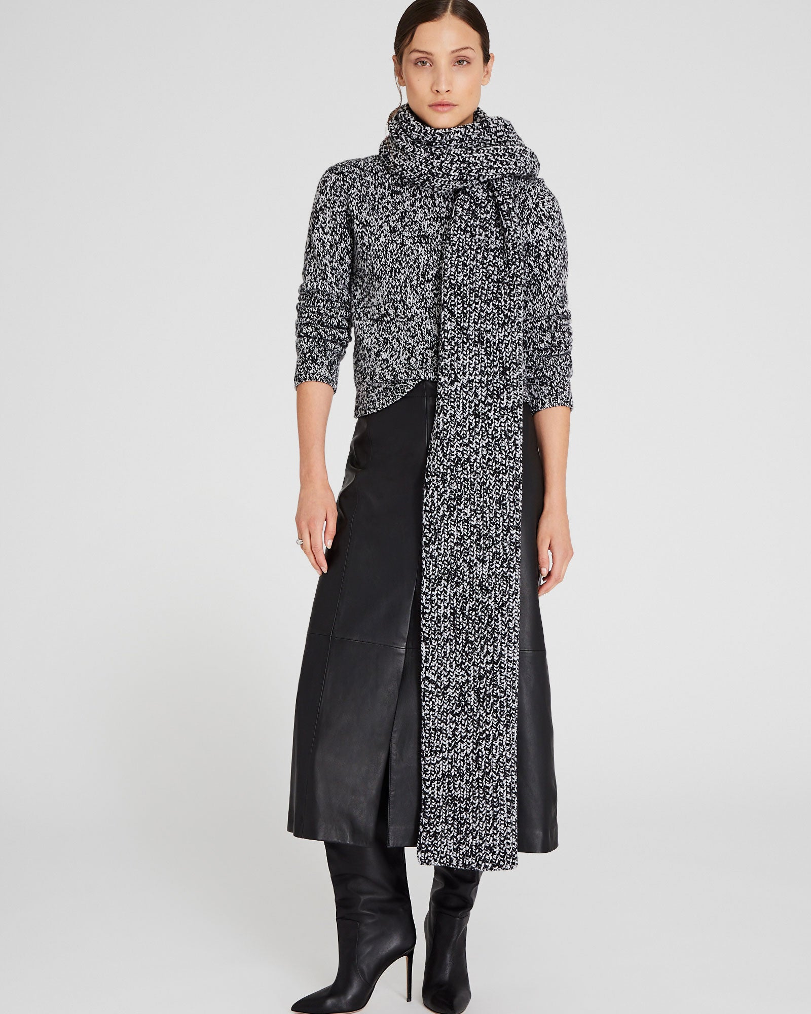 CLUB MONACO - Wool Blend Ribbed-Knit Scarf - Black