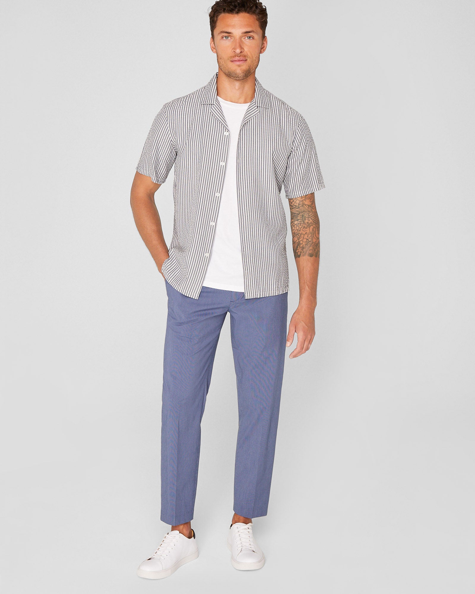 CLUB MONACO - Chemise gaufrée col camp - Rayure - ivoire
