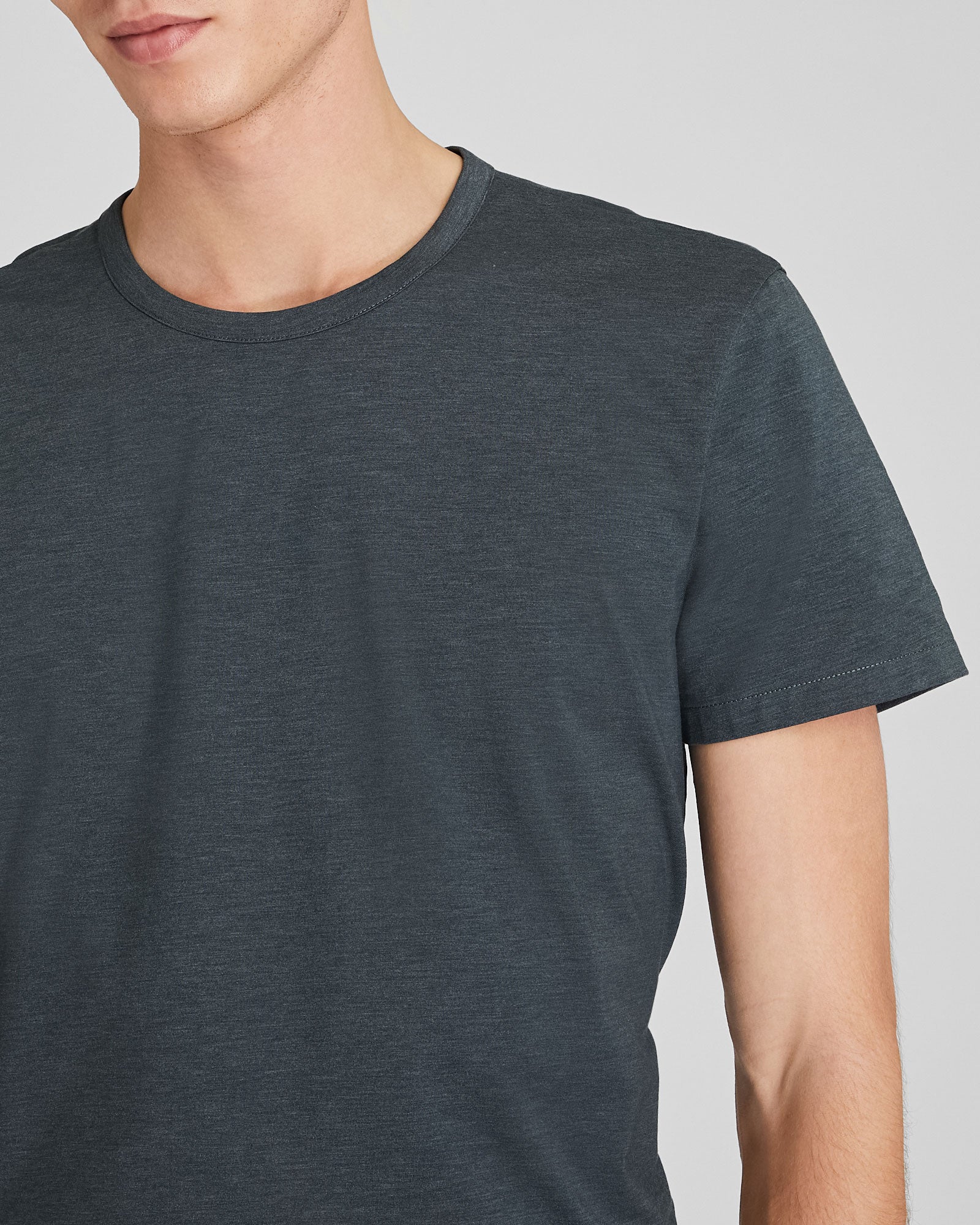 CLUB MONACO - Short Sleeve Tech Tee - Olive
