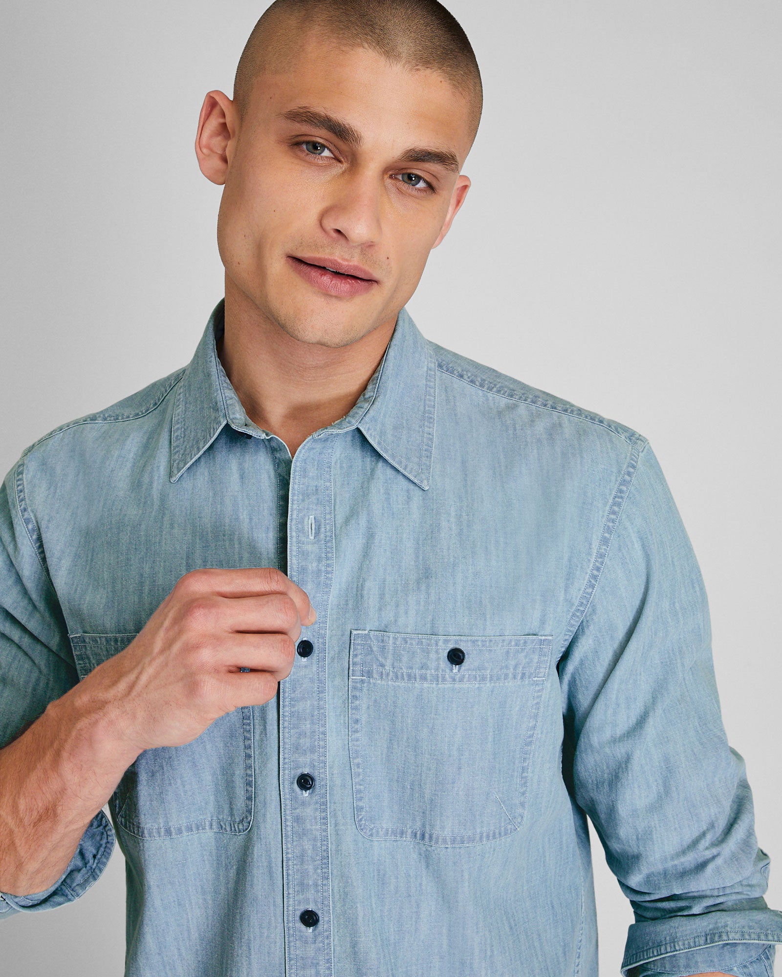 CLUB MONACO - Chemise de travail en chambray - Jean clair