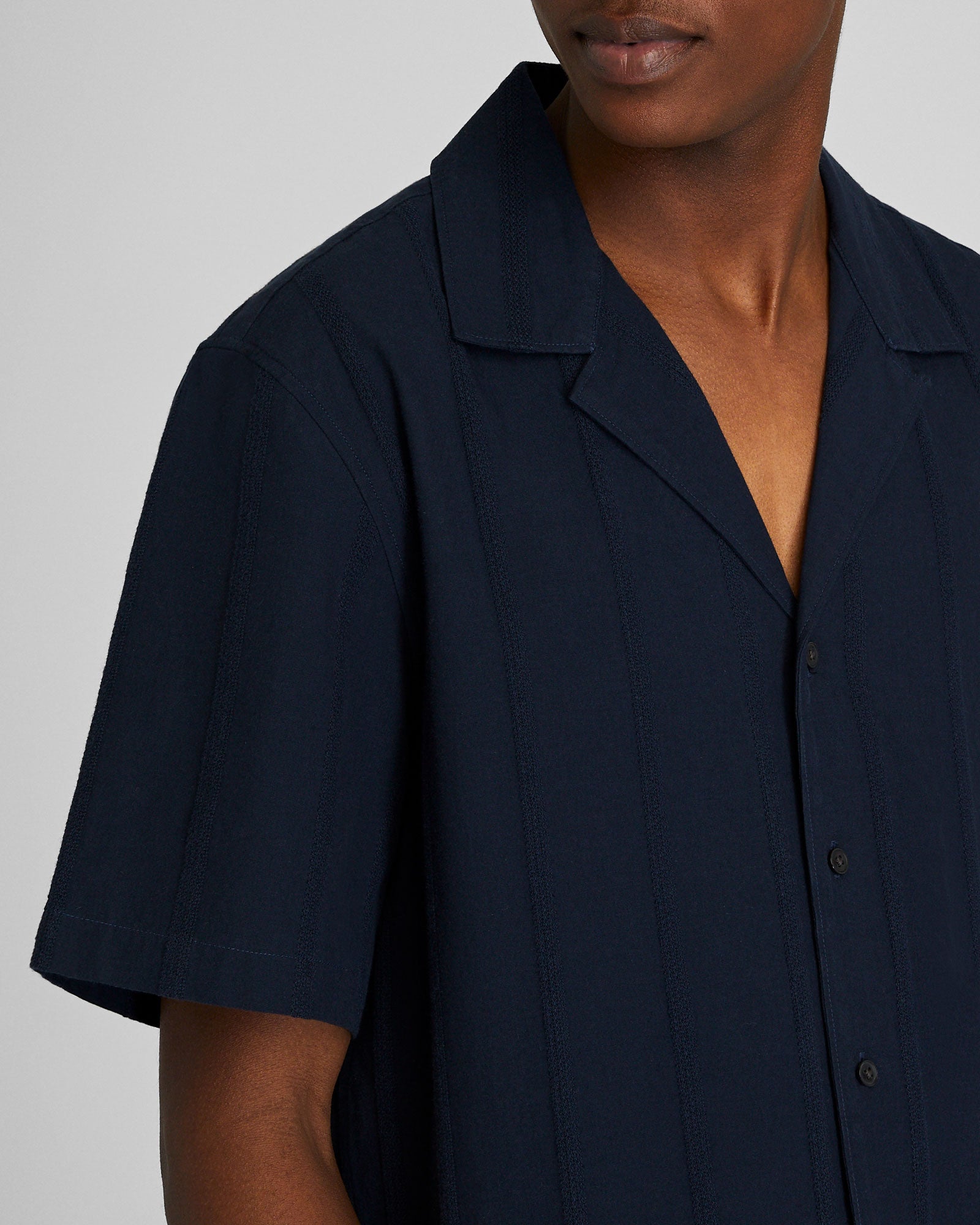 CLUB MONACO - Chemise texturée manches courtes - Marine