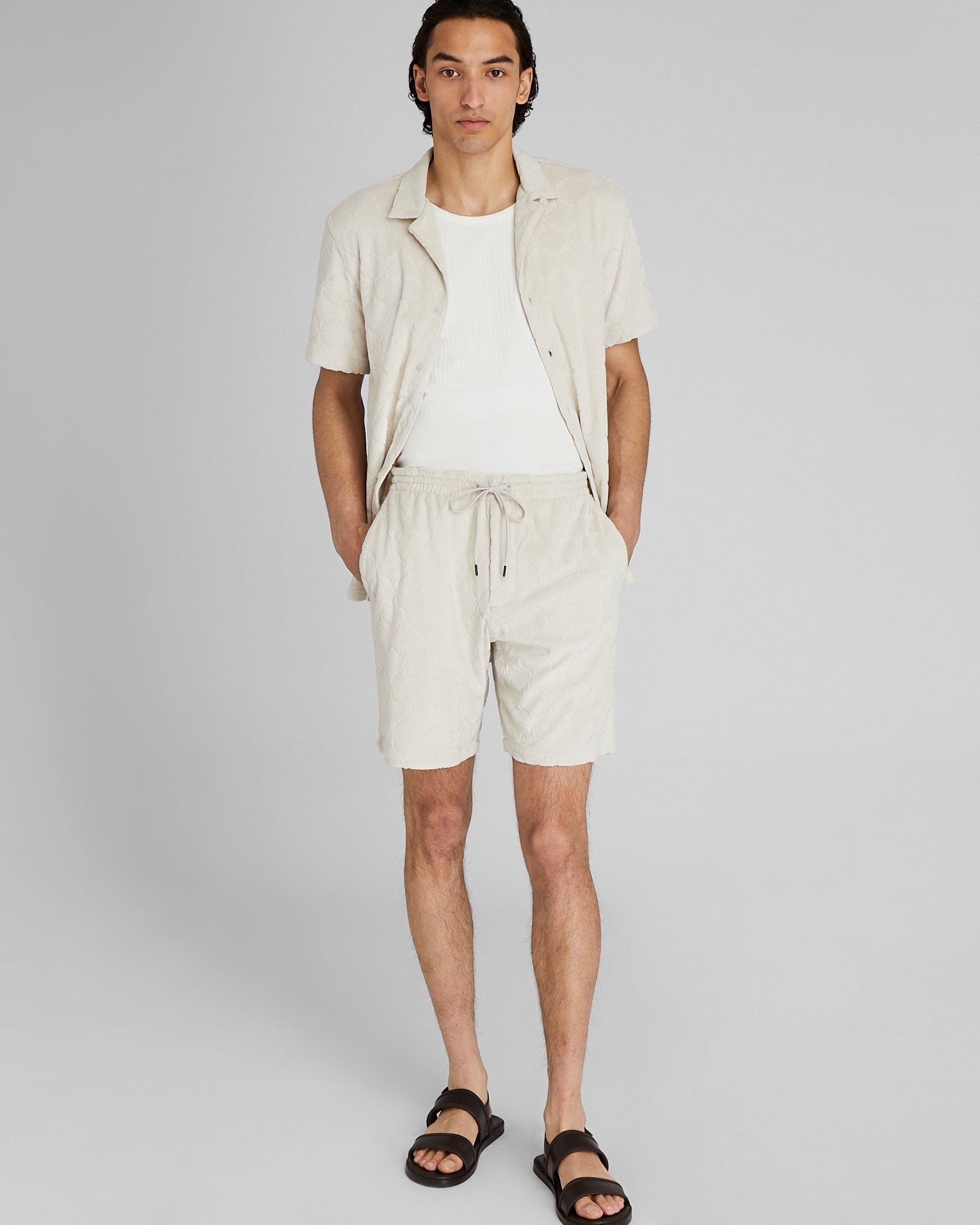 CLUB MONACO - Short en tissu éponge jacquard - Kaki clair