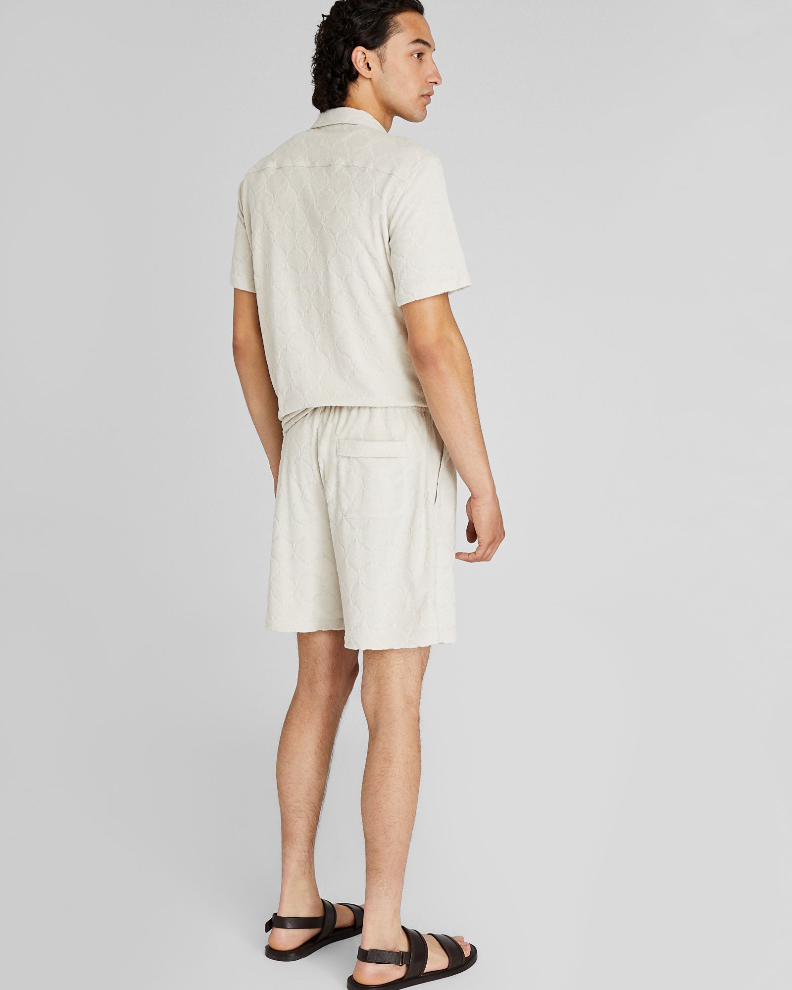 CLUB MONACO - Short en tissu éponge jacquard - Kaki clair