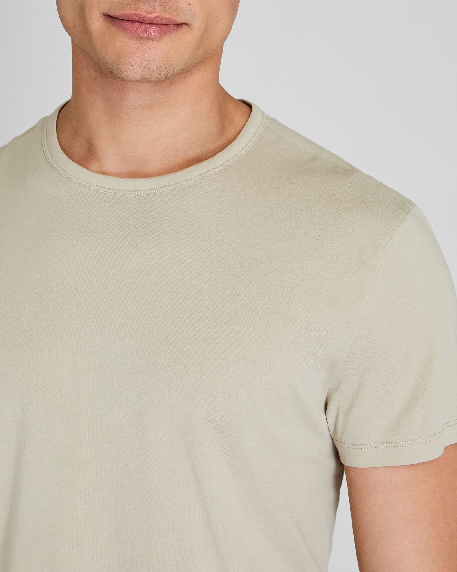 CLUB MONACO - T-shirt japonais ultraléger - Kaki