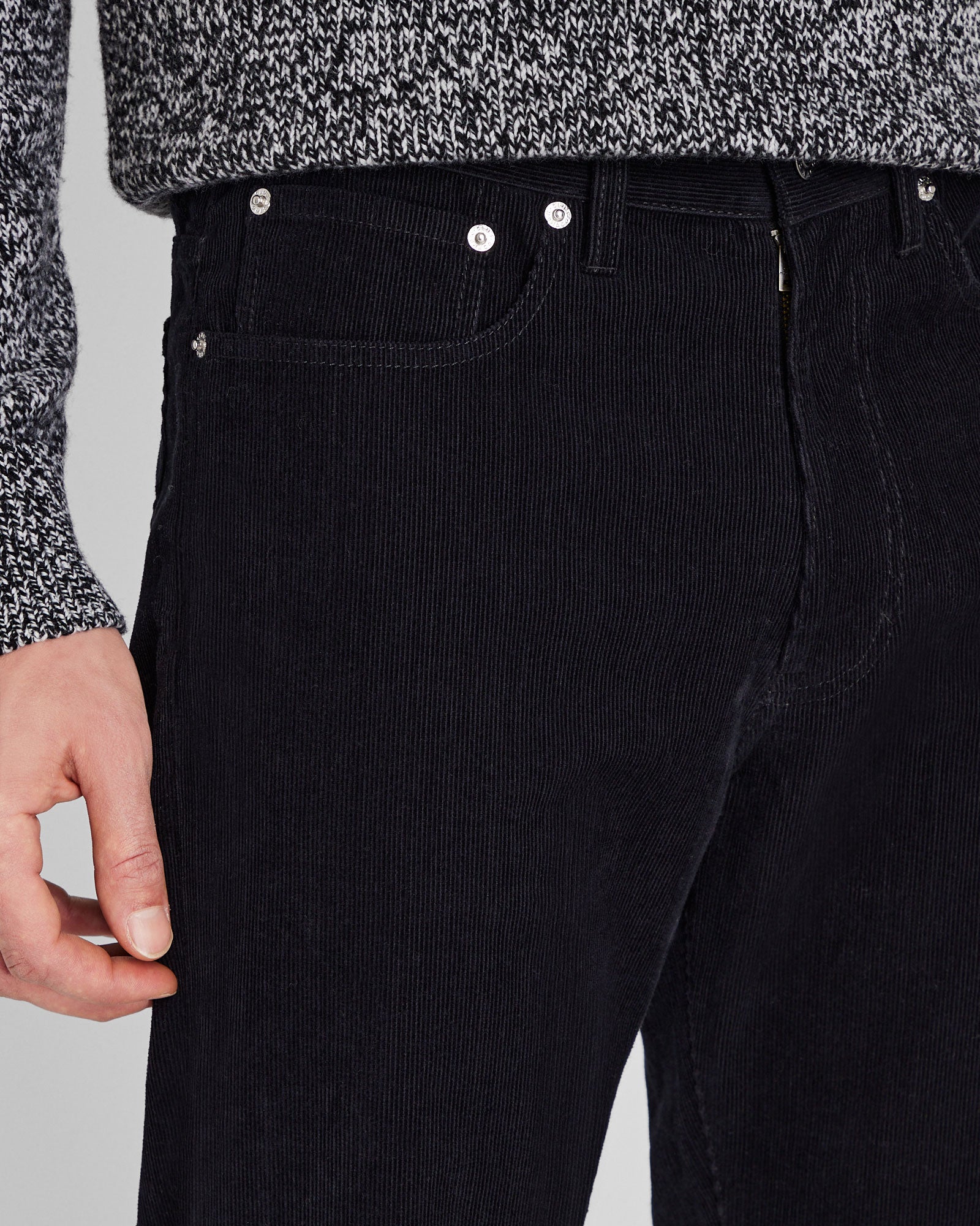 CLUB MONACO - Pantalon droit à 5 poches en velours côtelé - Noir