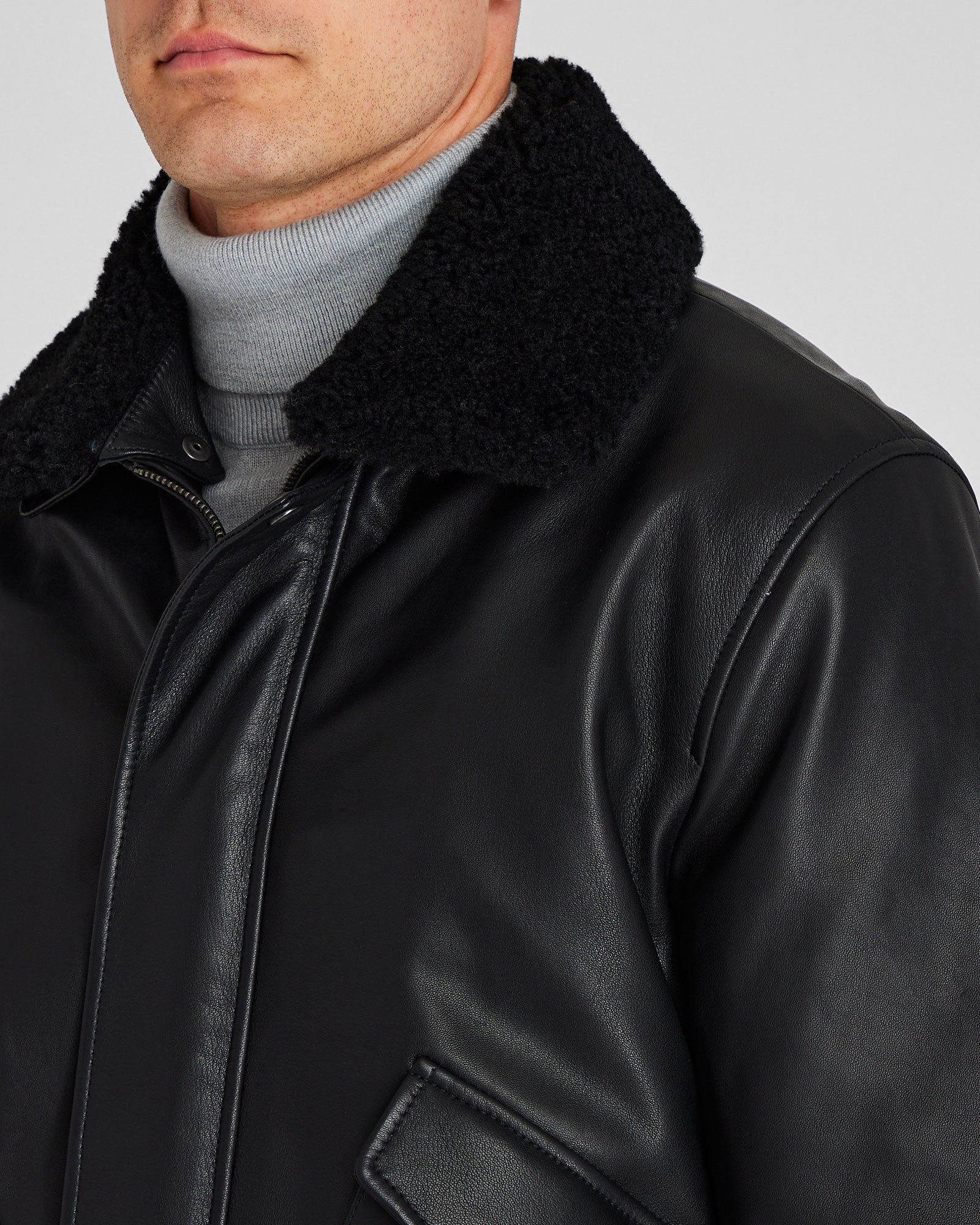 CLUB MONACO - Blouson aviateur en cuir matelassé - Noir