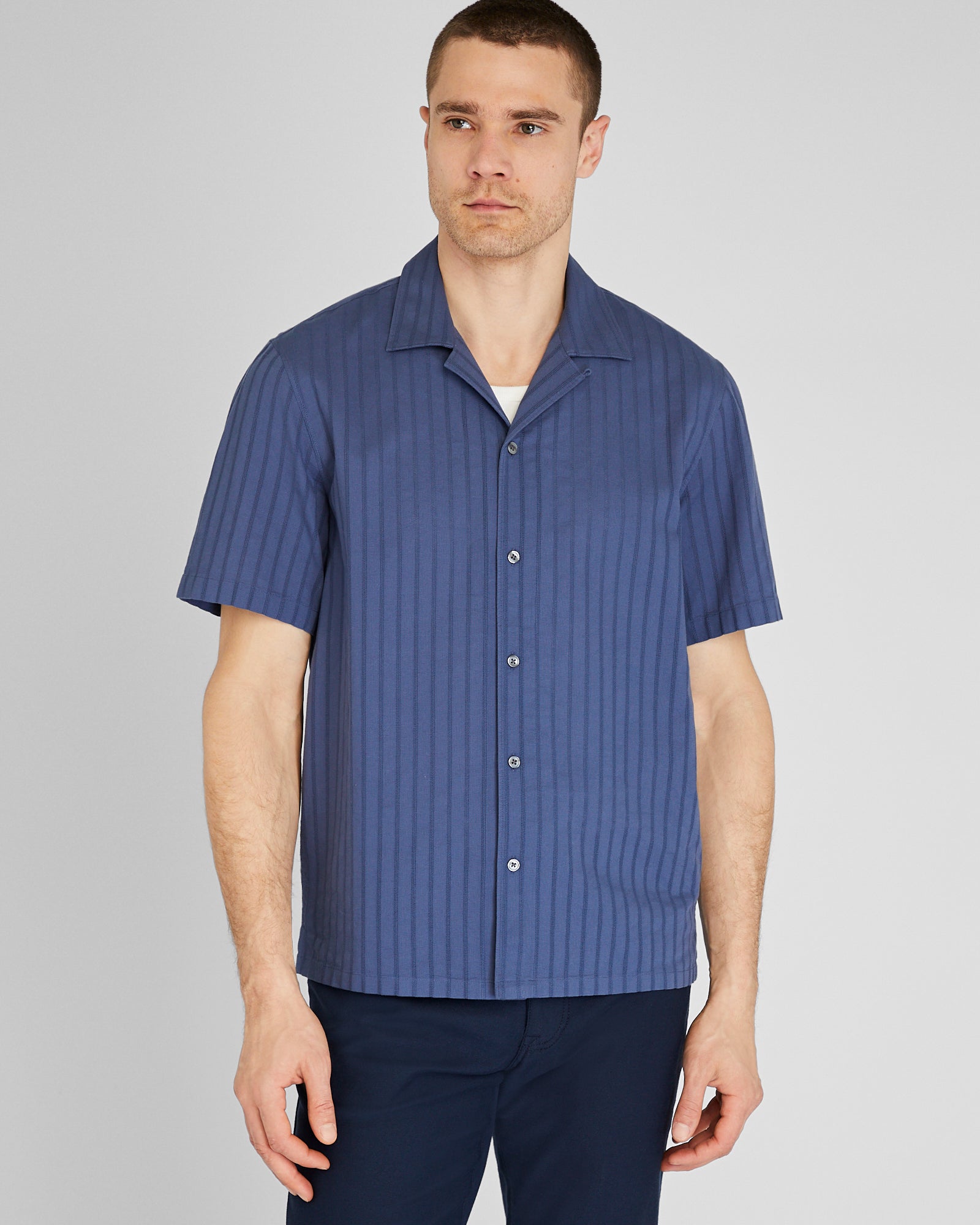 CLUB MONACO - Textured Stripe Camp Collar Shirt - Bleu moyen