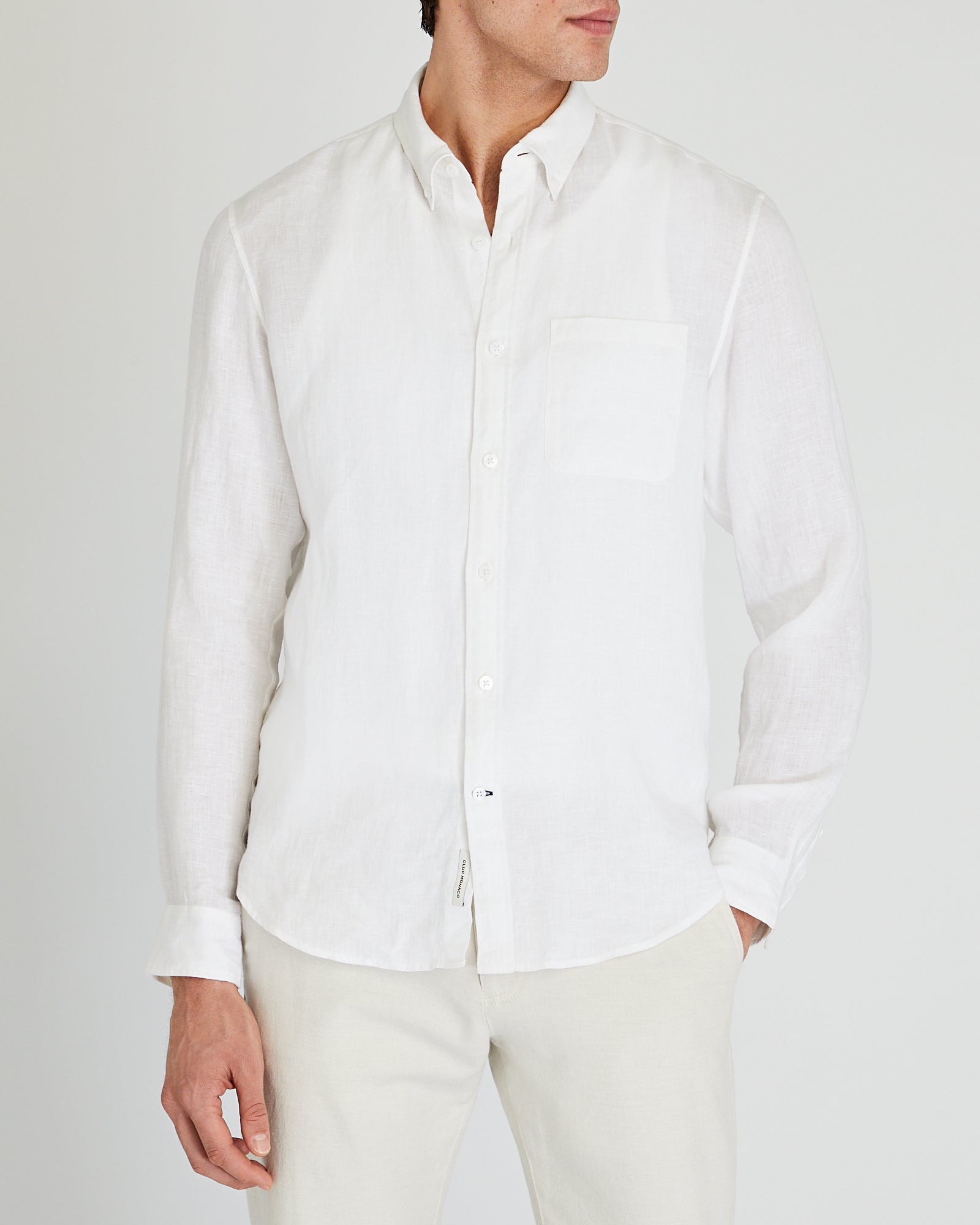 CLUB MONACO - Chemise ajustée en lin à manches longues et col boutonné - Blanc
