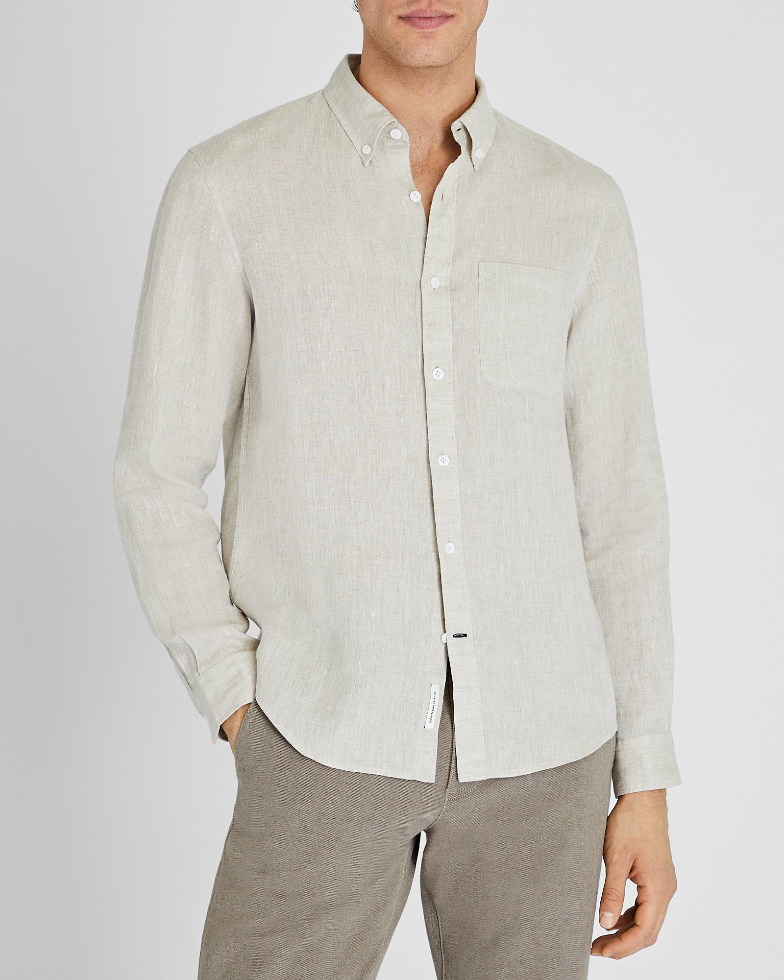 CLUB MONACO - Chemise ajustée en lin à manches longues et col boutonné - Mélange beige