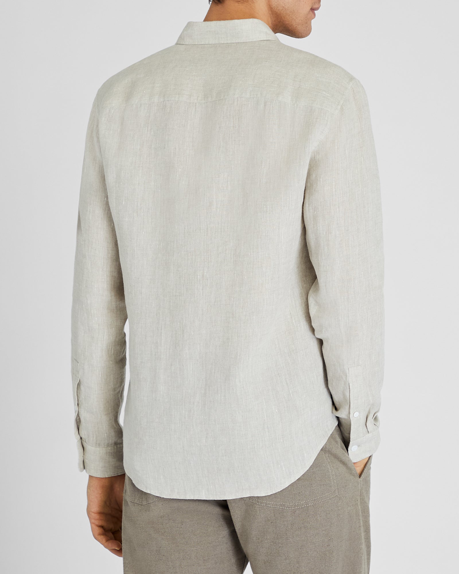 CLUB MONACO - Chemise ajustée en lin à manches longues et col boutonné - Mélange beige