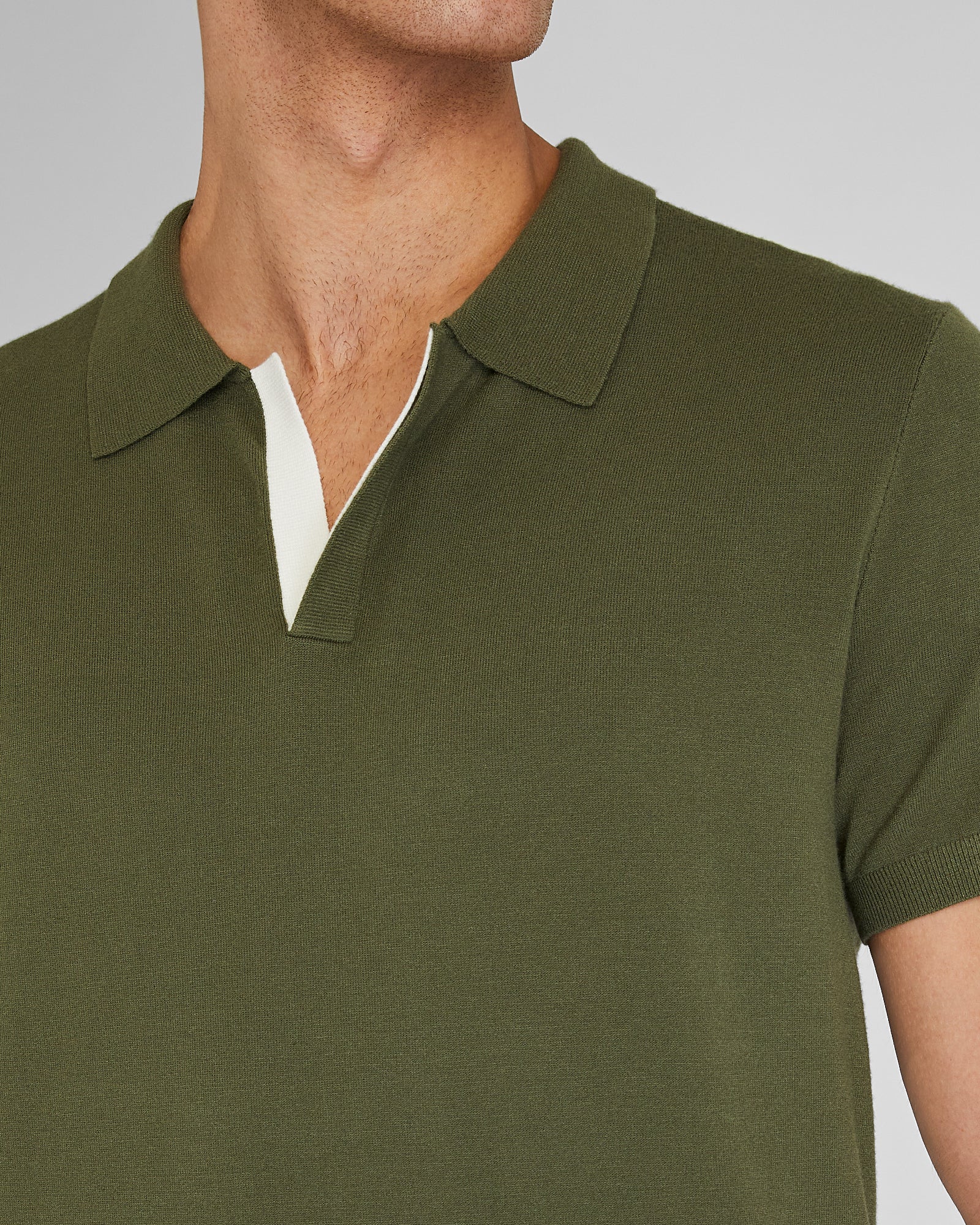 CLUB MONACO - Short-Sleeve Tech Contrast Johnny Collar Polo - Olive