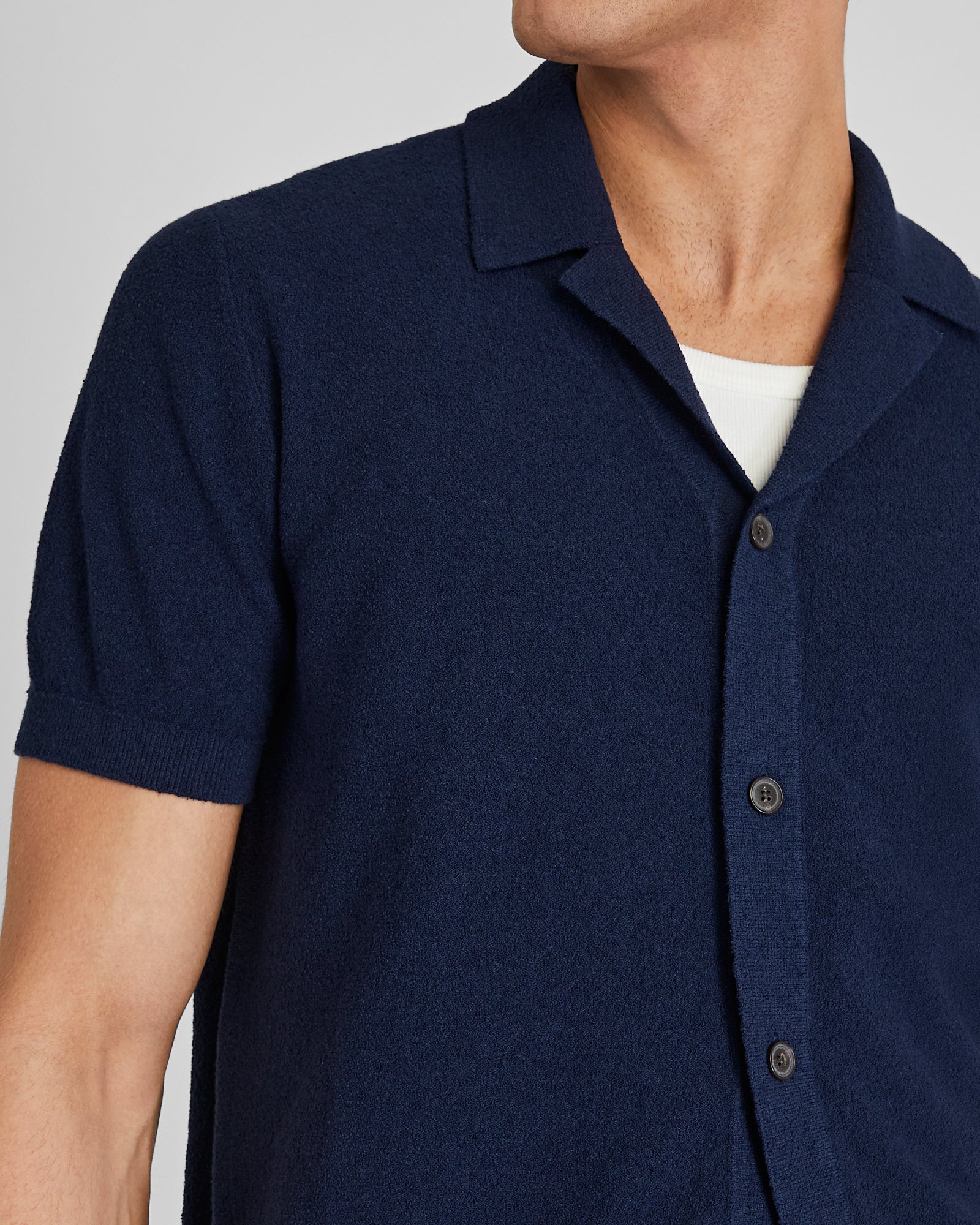 CLUB MONACO - Chandail en tricot bouclé à col camp et manches courtes - Marine
